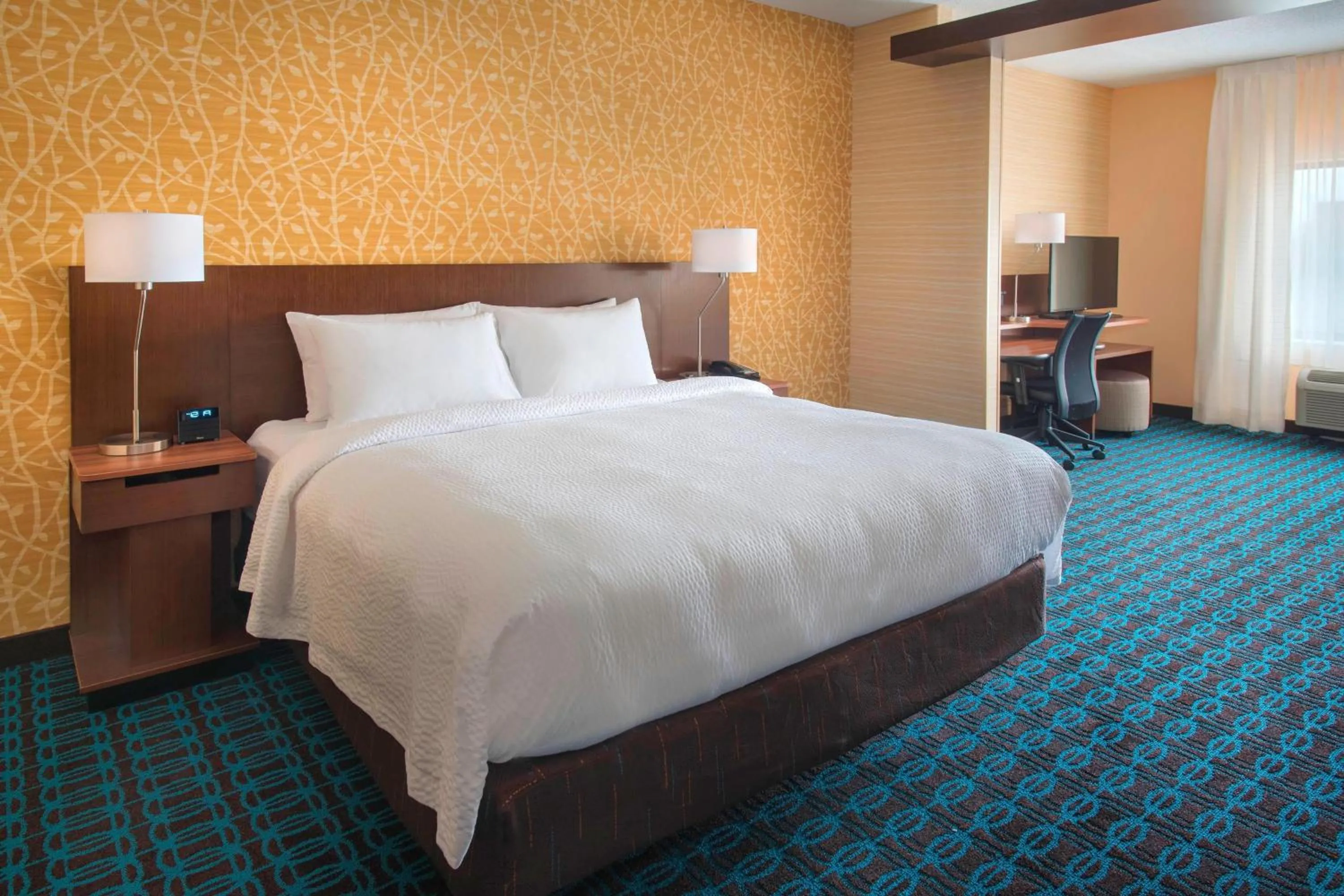 Bedroom, Bed in Fairfield Inn & Suites by Marriott Syracuse Carrier Circle