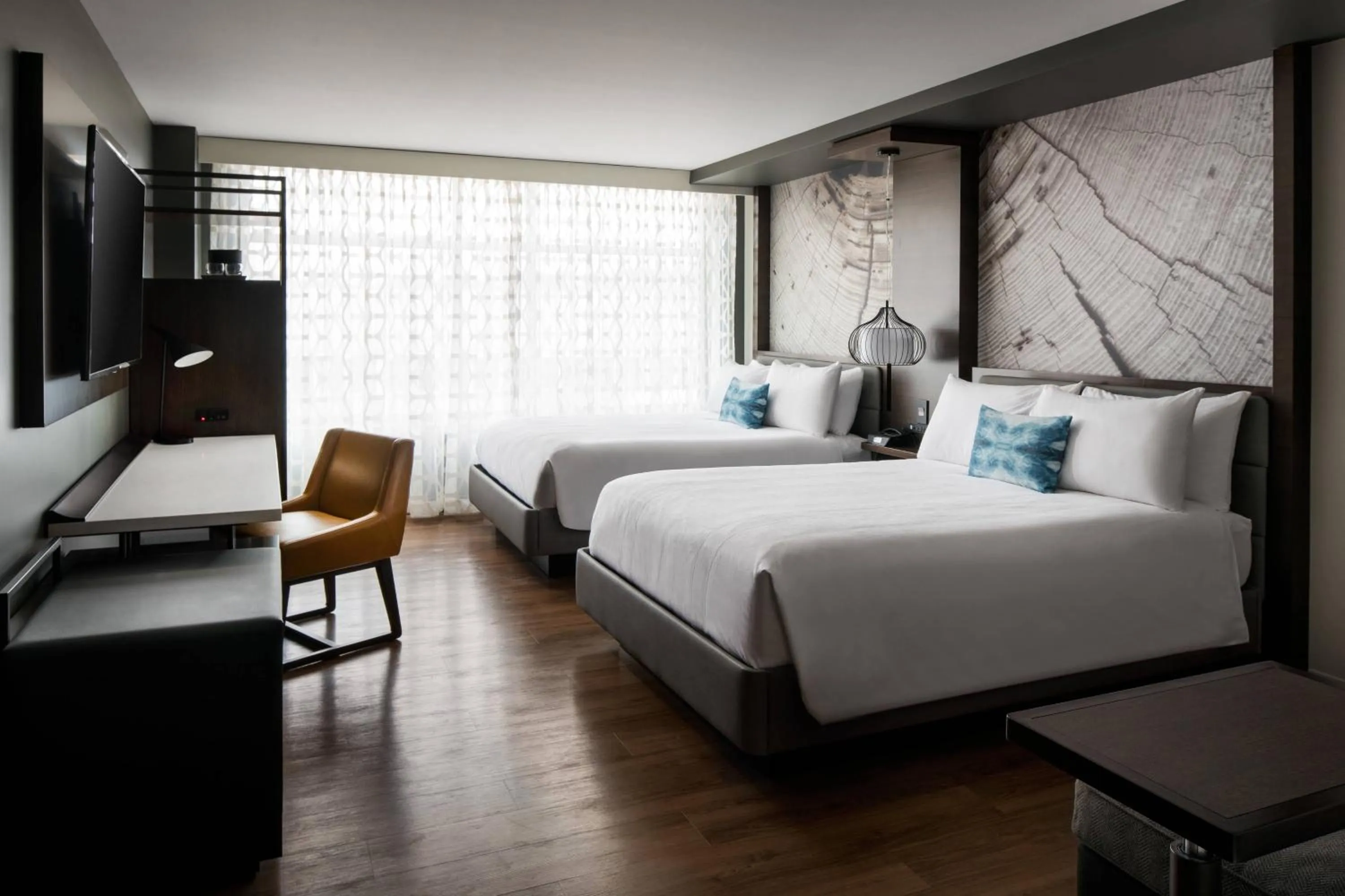 Photo of the whole room, Bed in Morgantown Marriott at Waterfront Place