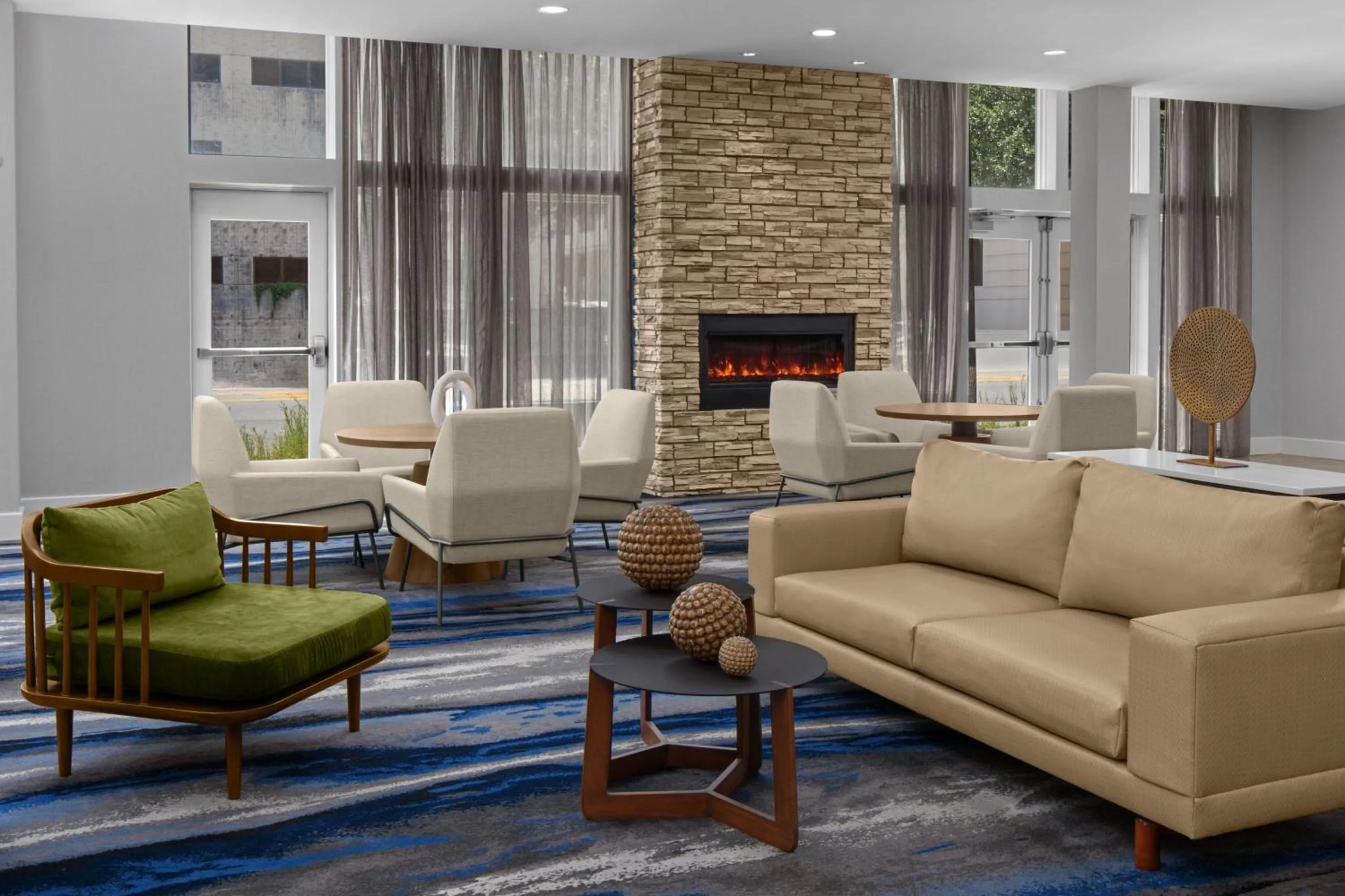 Lobby or reception in Fairfield Inn & Suites by Marriott Savannah Downtown Historic District