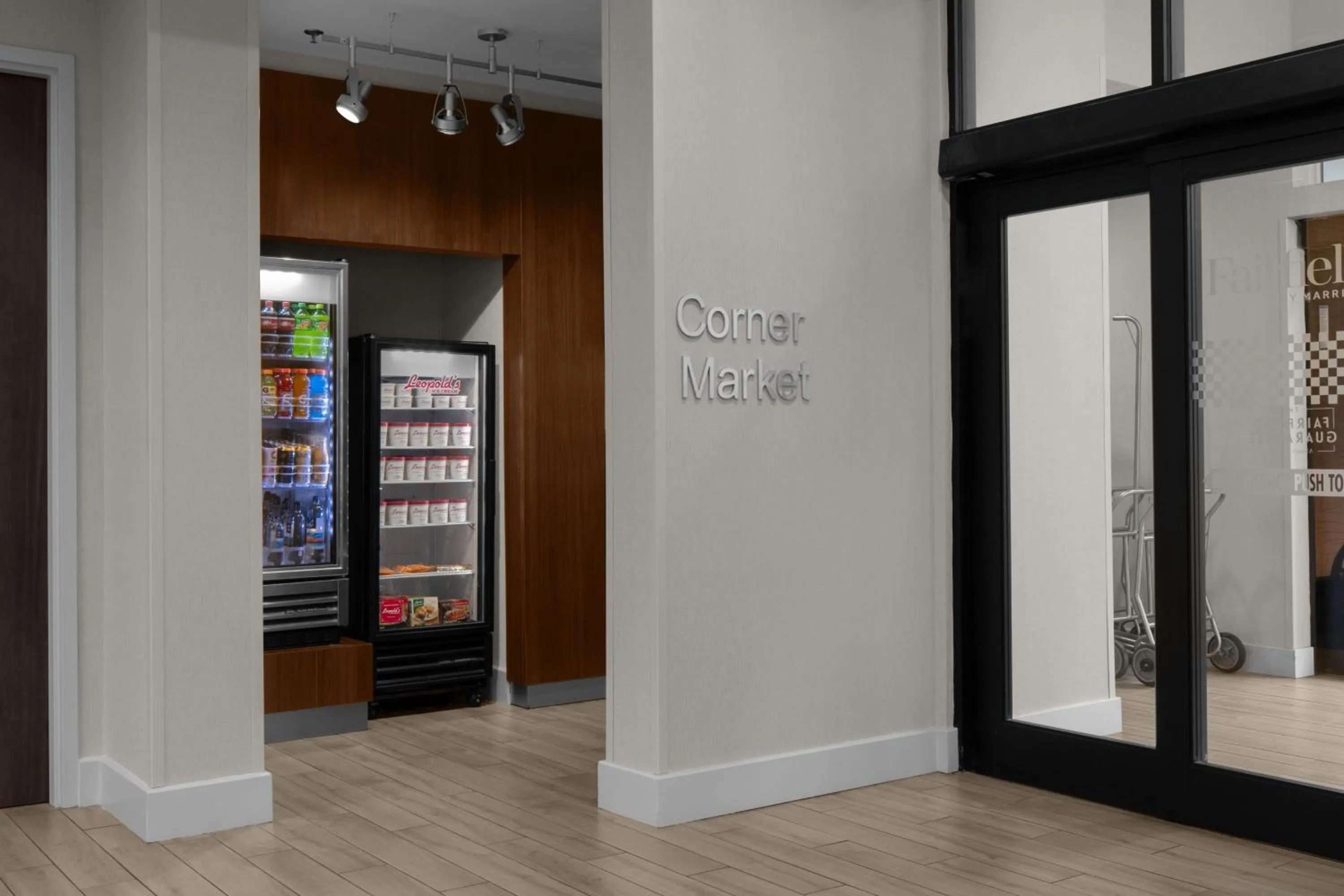 Lobby or reception in Fairfield Inn & Suites by Marriott Savannah Downtown Historic District