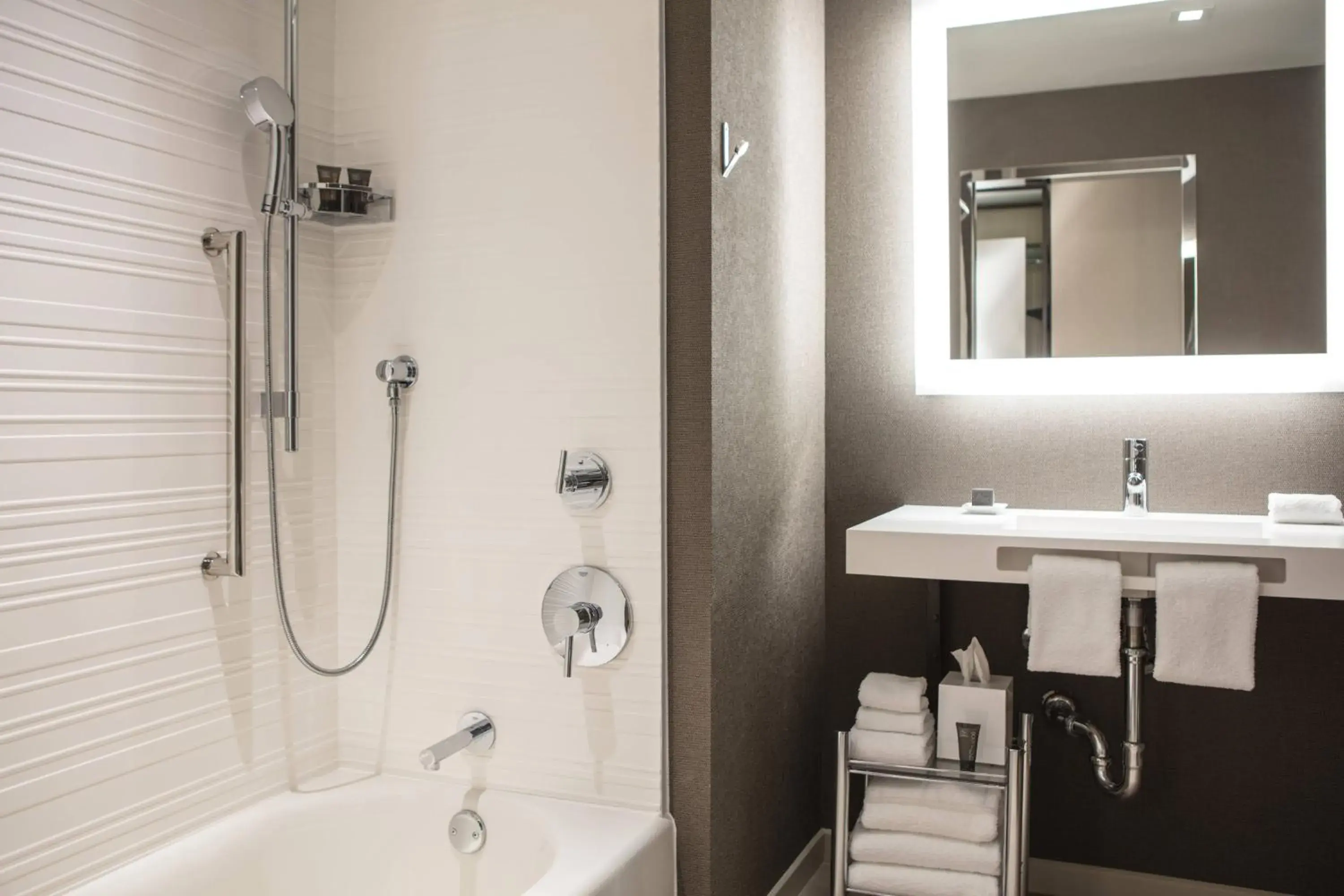 King Room with Two King Beds in AC Hotel by Marriott San Jose Downtown King Room with Two King Beds in AC Hotel by Marriott San Jose Downtown