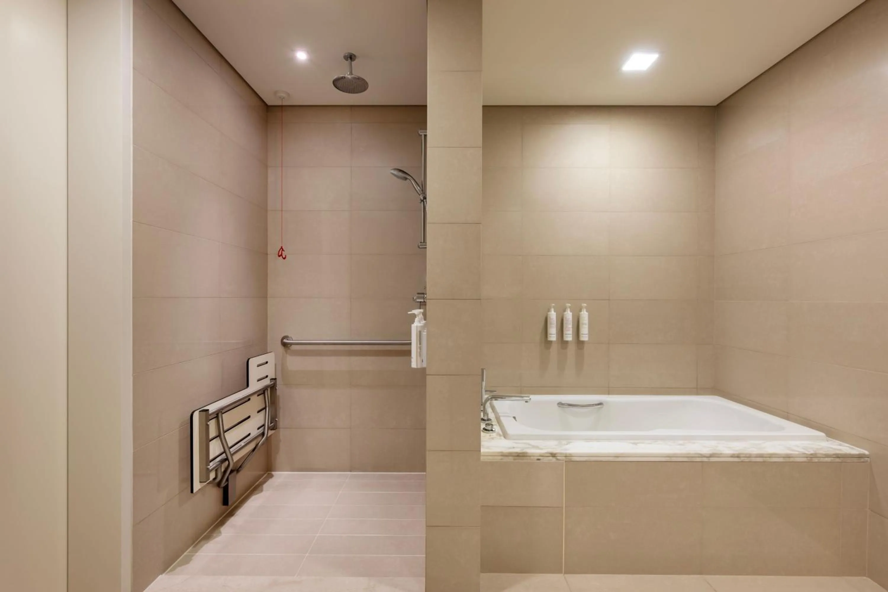 Bathroom in Marriott Hotel Downtown Abu Dhabi