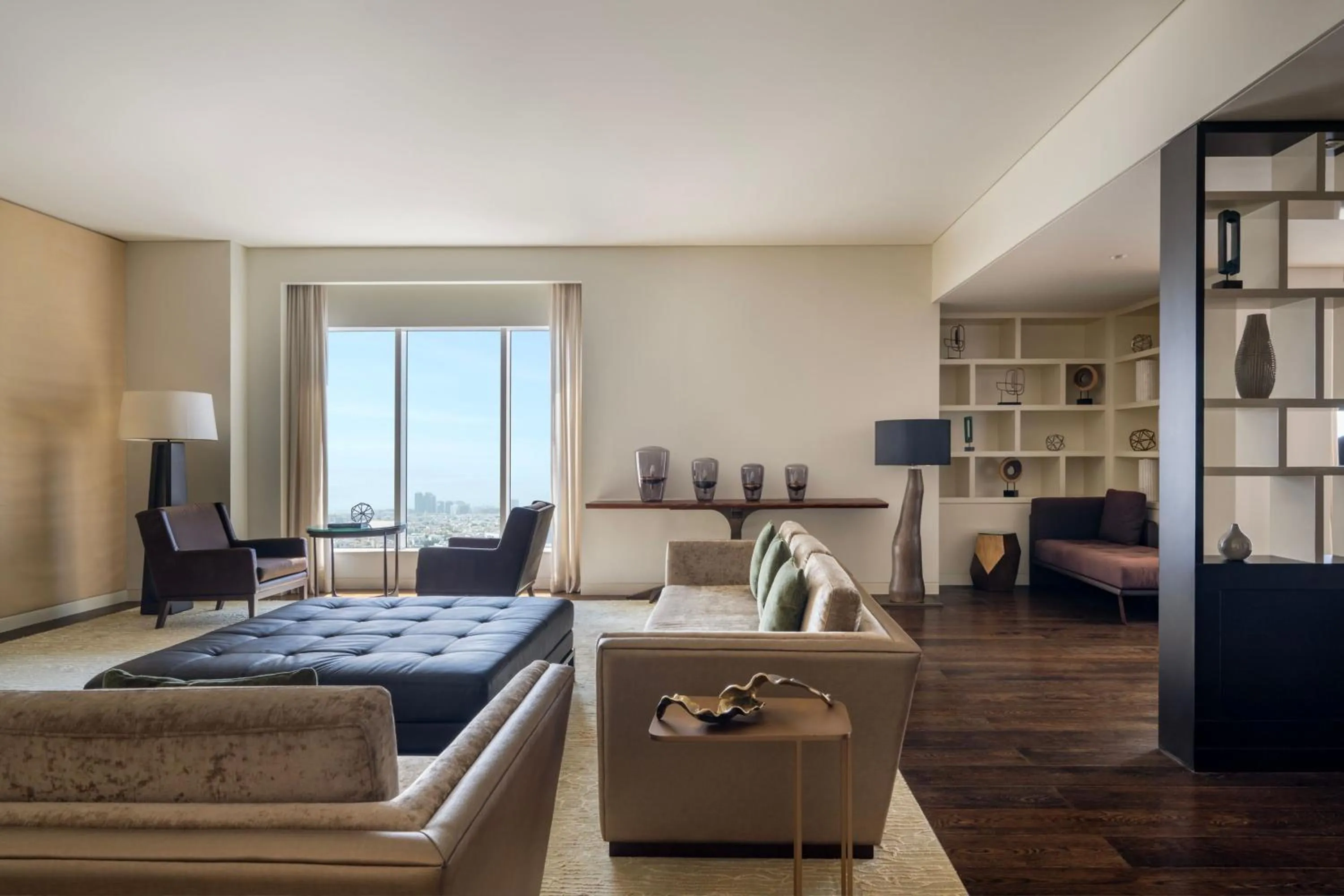 Living room in Marriott Hotel Downtown Abu Dhabi