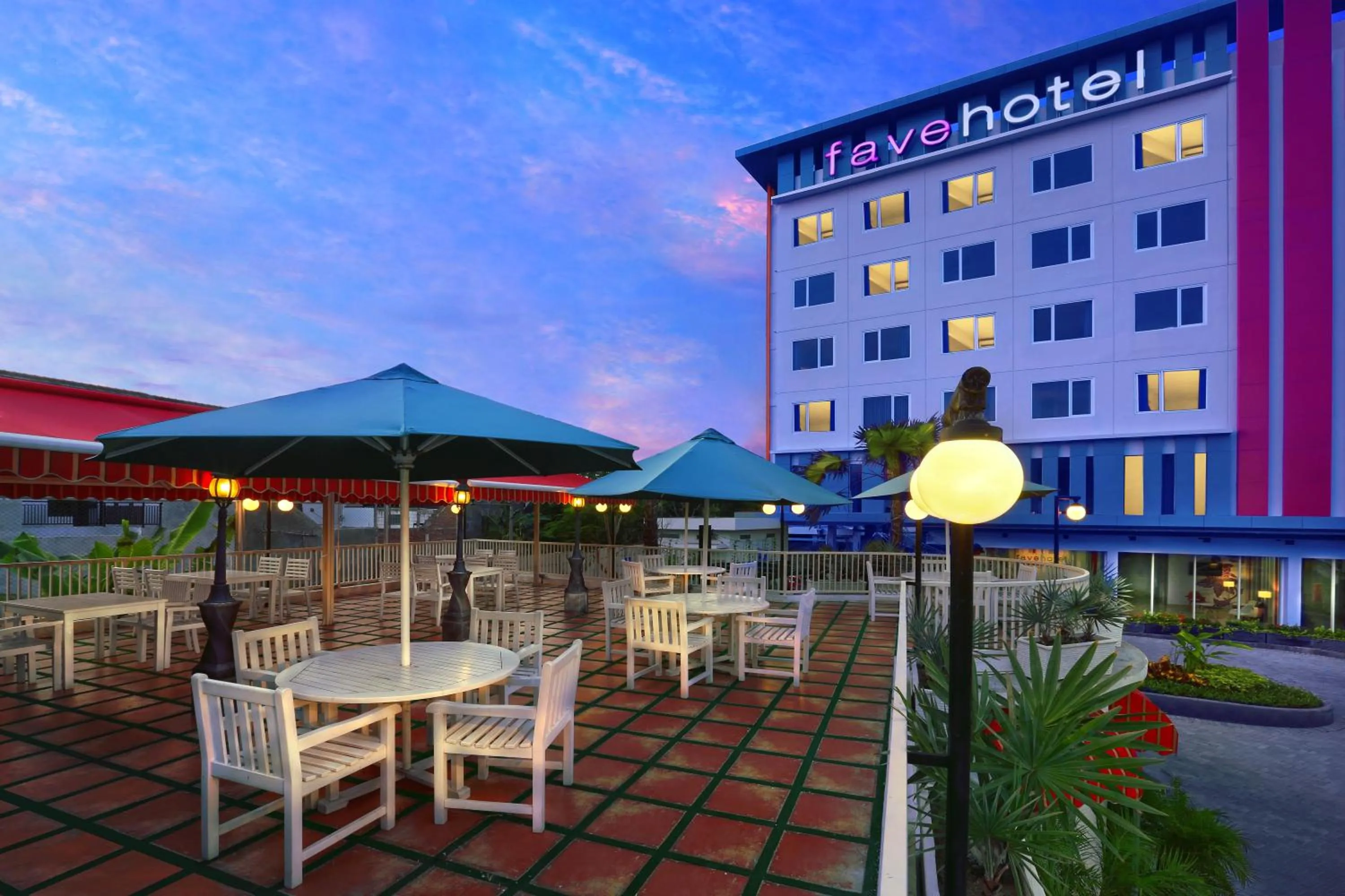 Restaurant/places to eat in favehotel Sudirman Bojonegoro