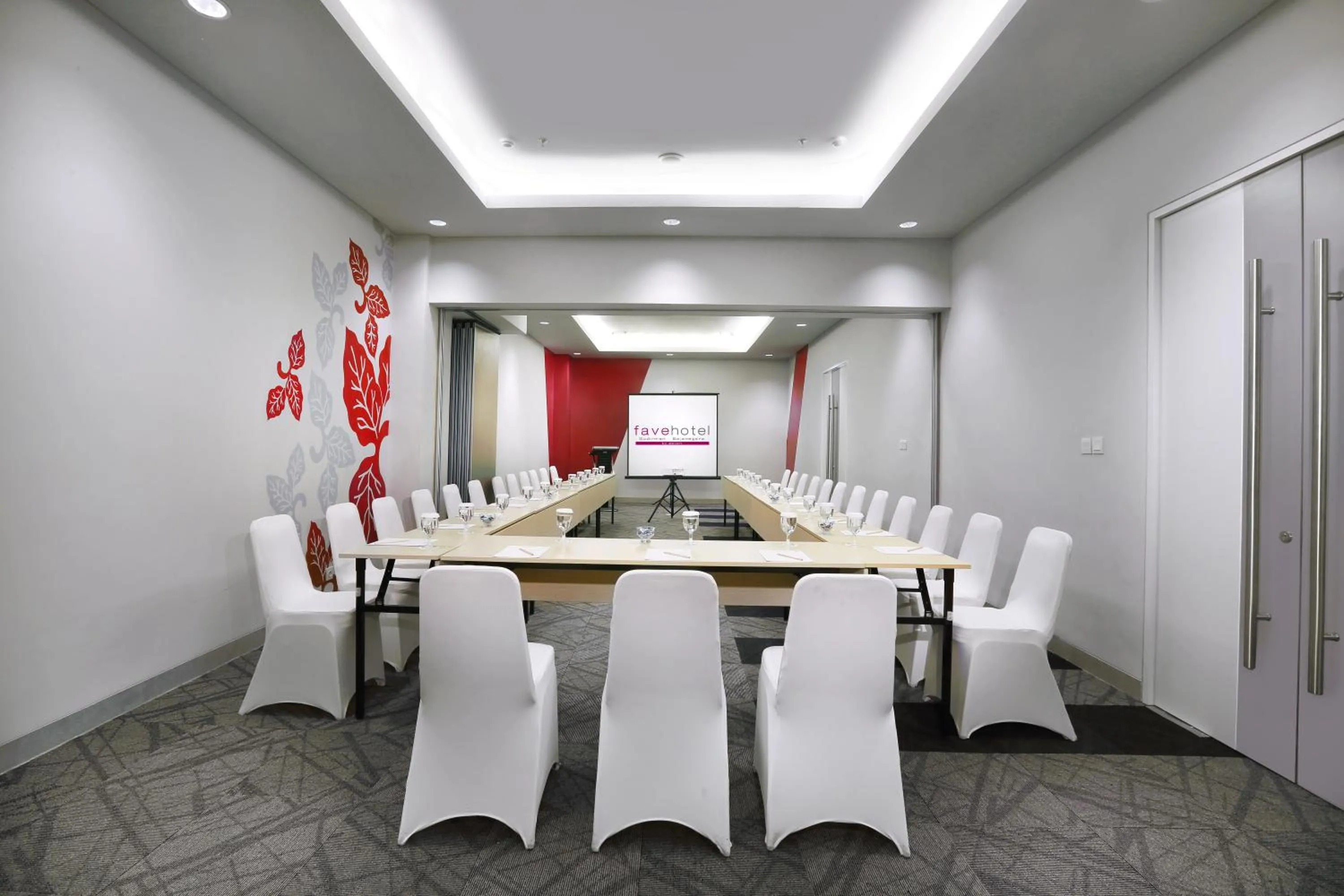 Meeting/conference room in favehotel Sudirman Bojonegoro