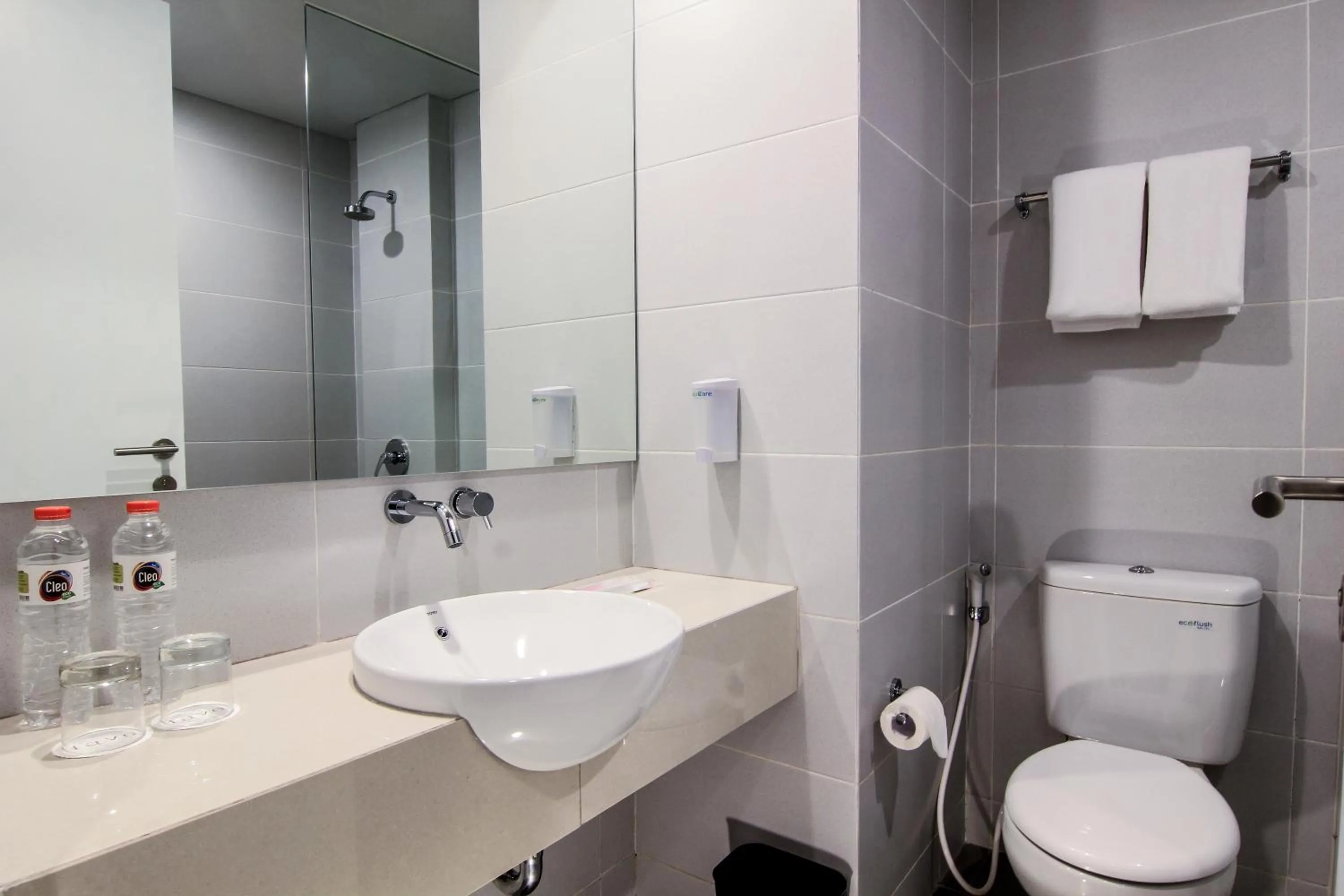 Bathroom in favehotel Sudirman Bojonegoro