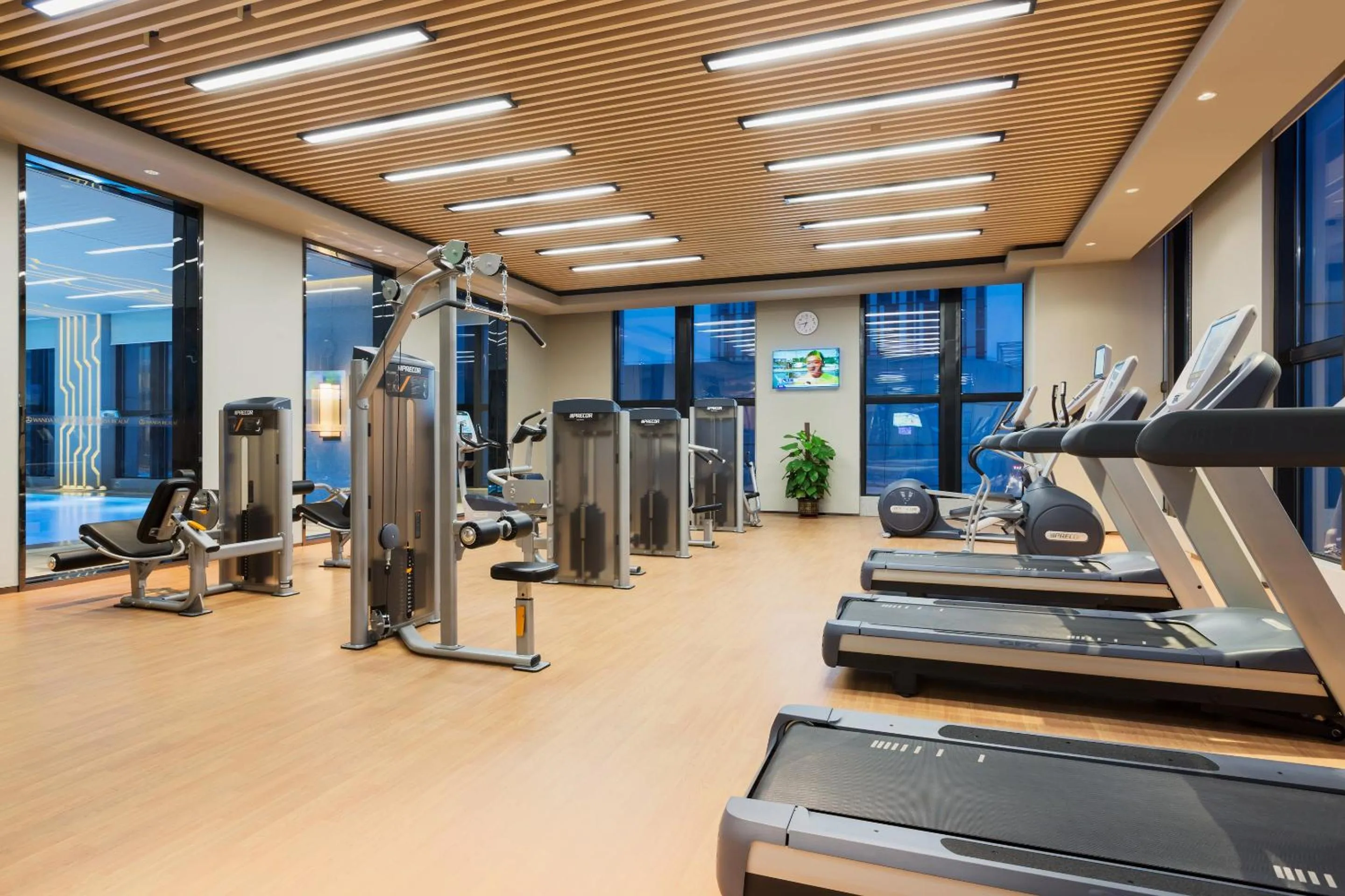Fitness centre/facilities in Wanda Realm Jingzhou