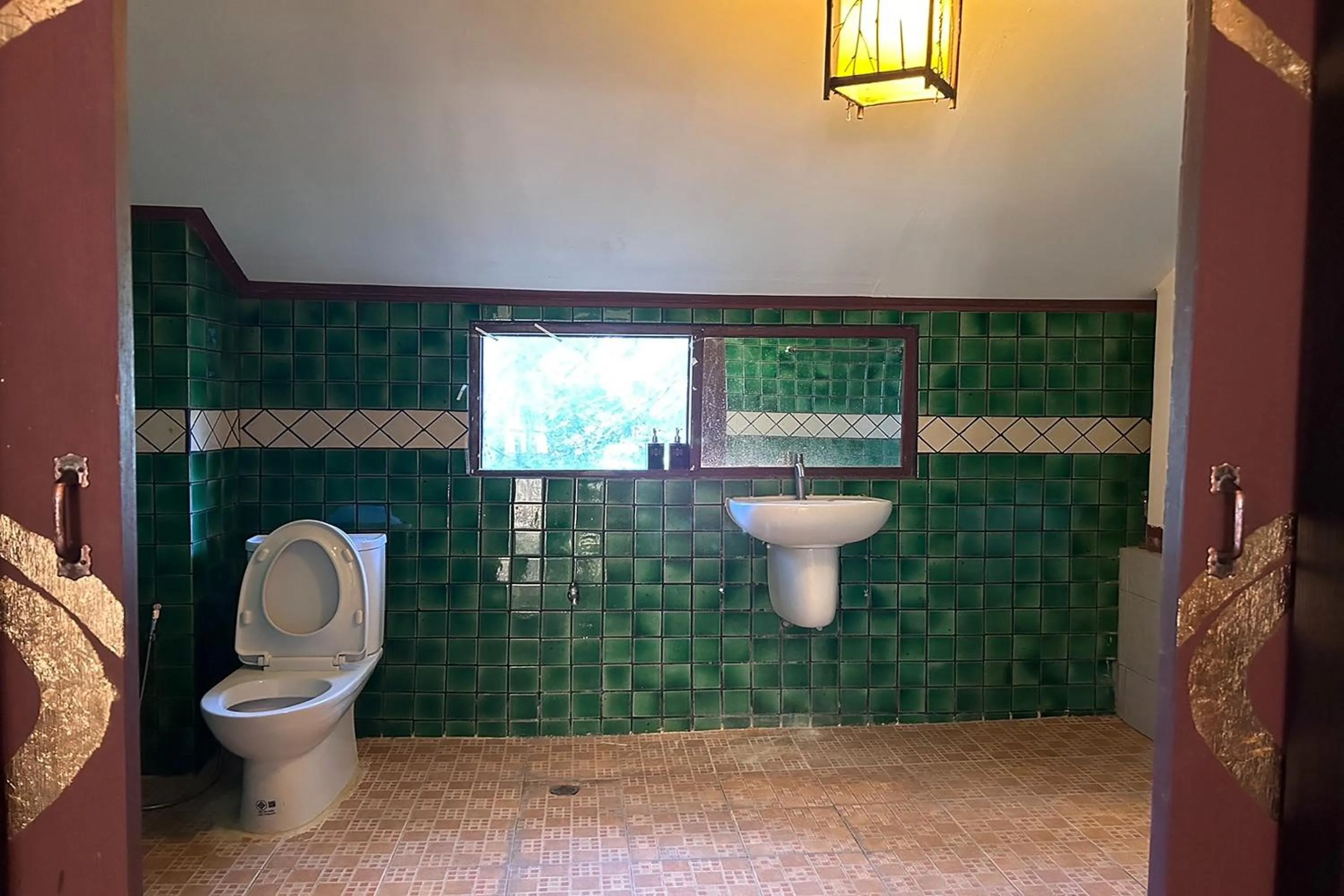 Toilet in Baan Tawai Lanna Resort