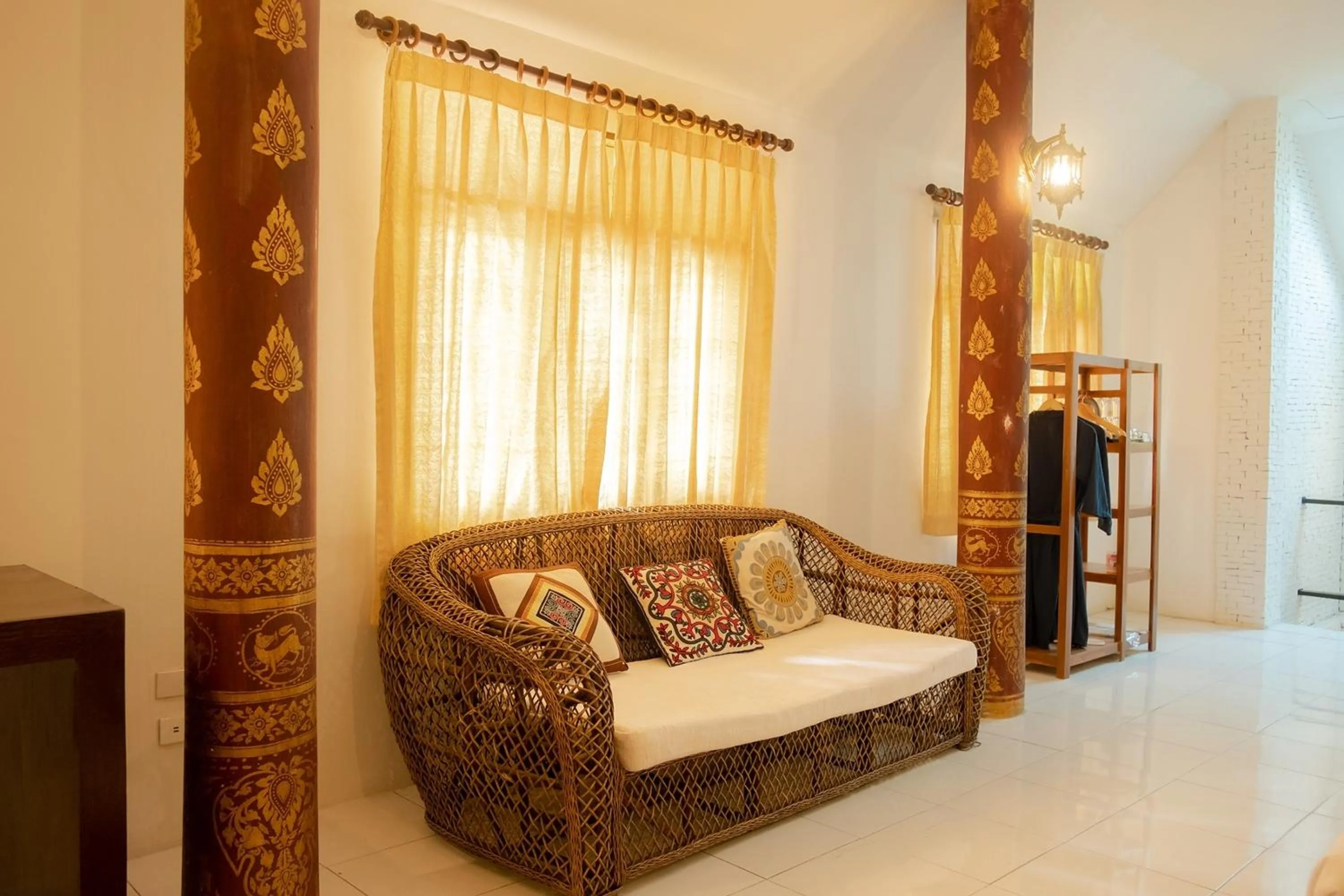 Living room, Bed in Baan Tawai Lanna Resort