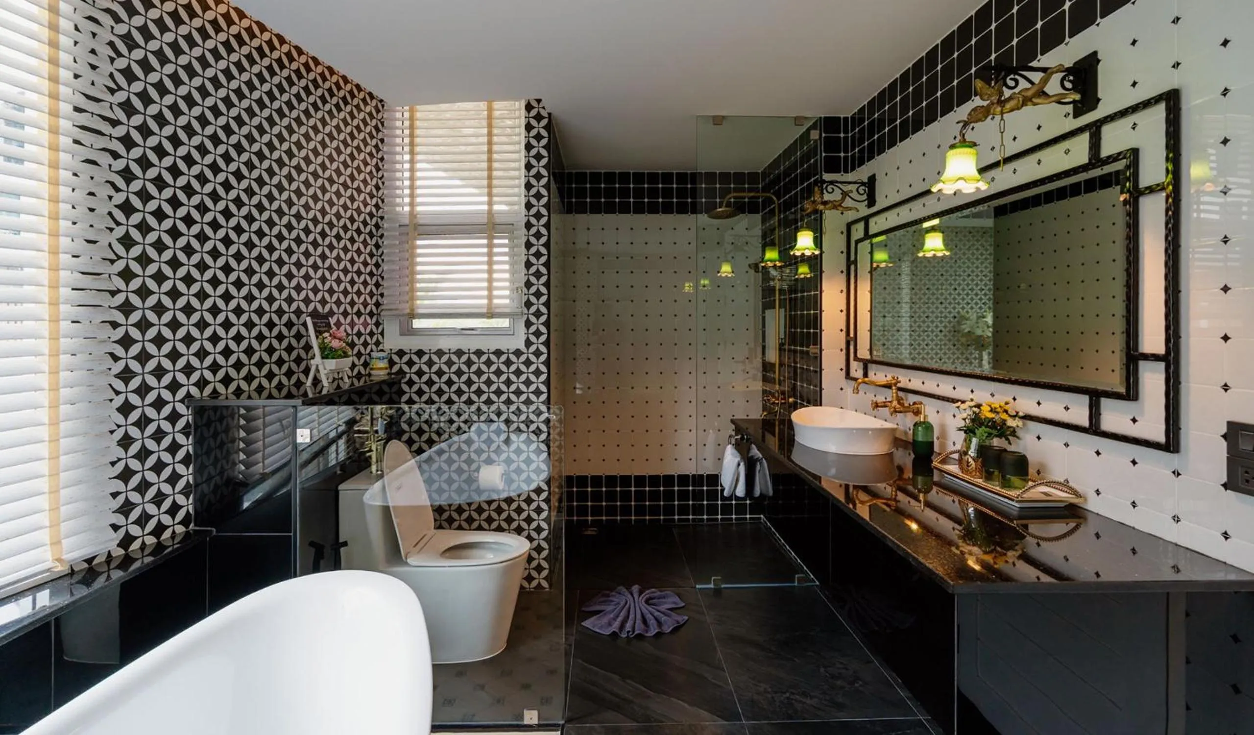 Toilet in Monte Vista Chalet Khaoyai