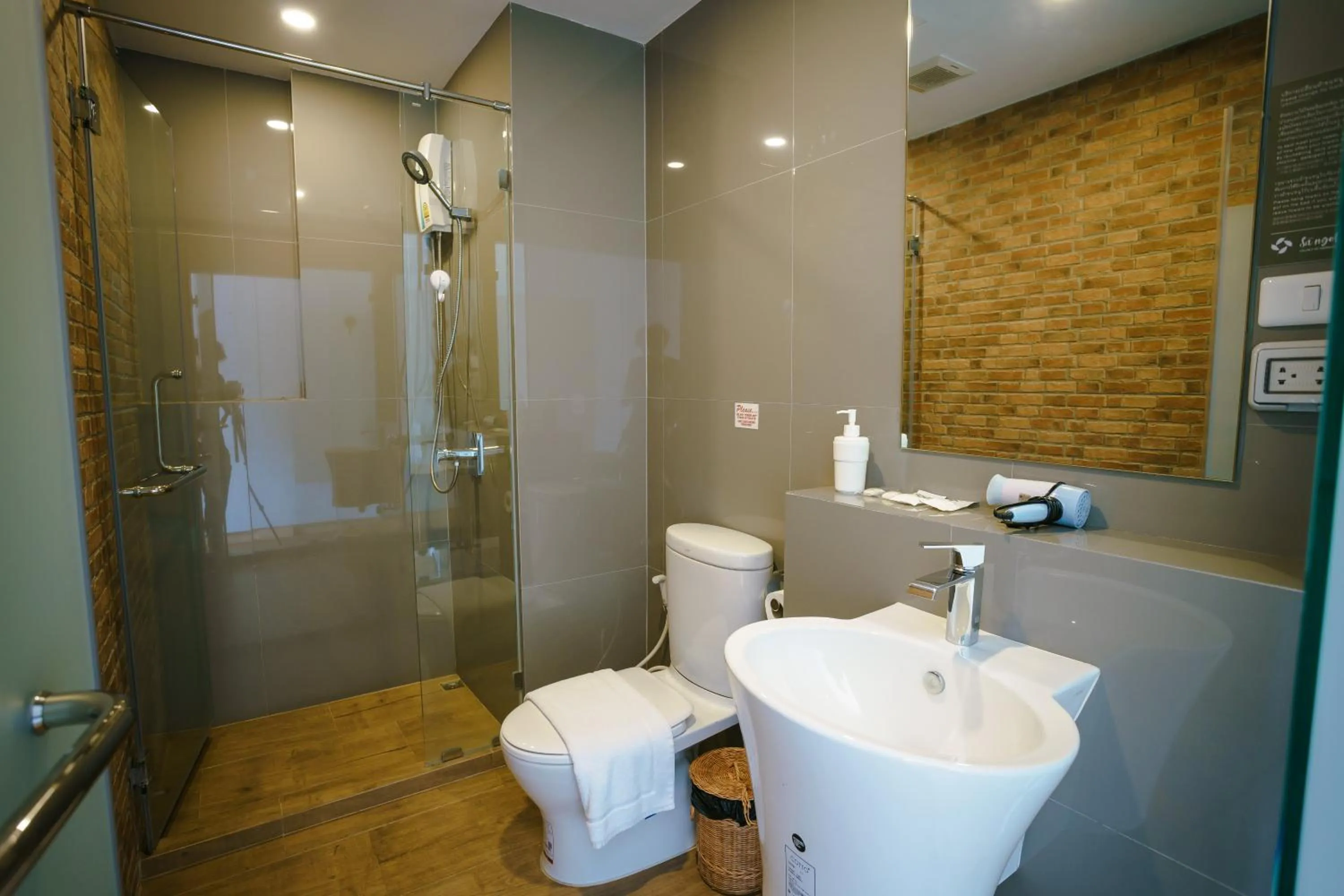 Bathroom in Nest by Sangob