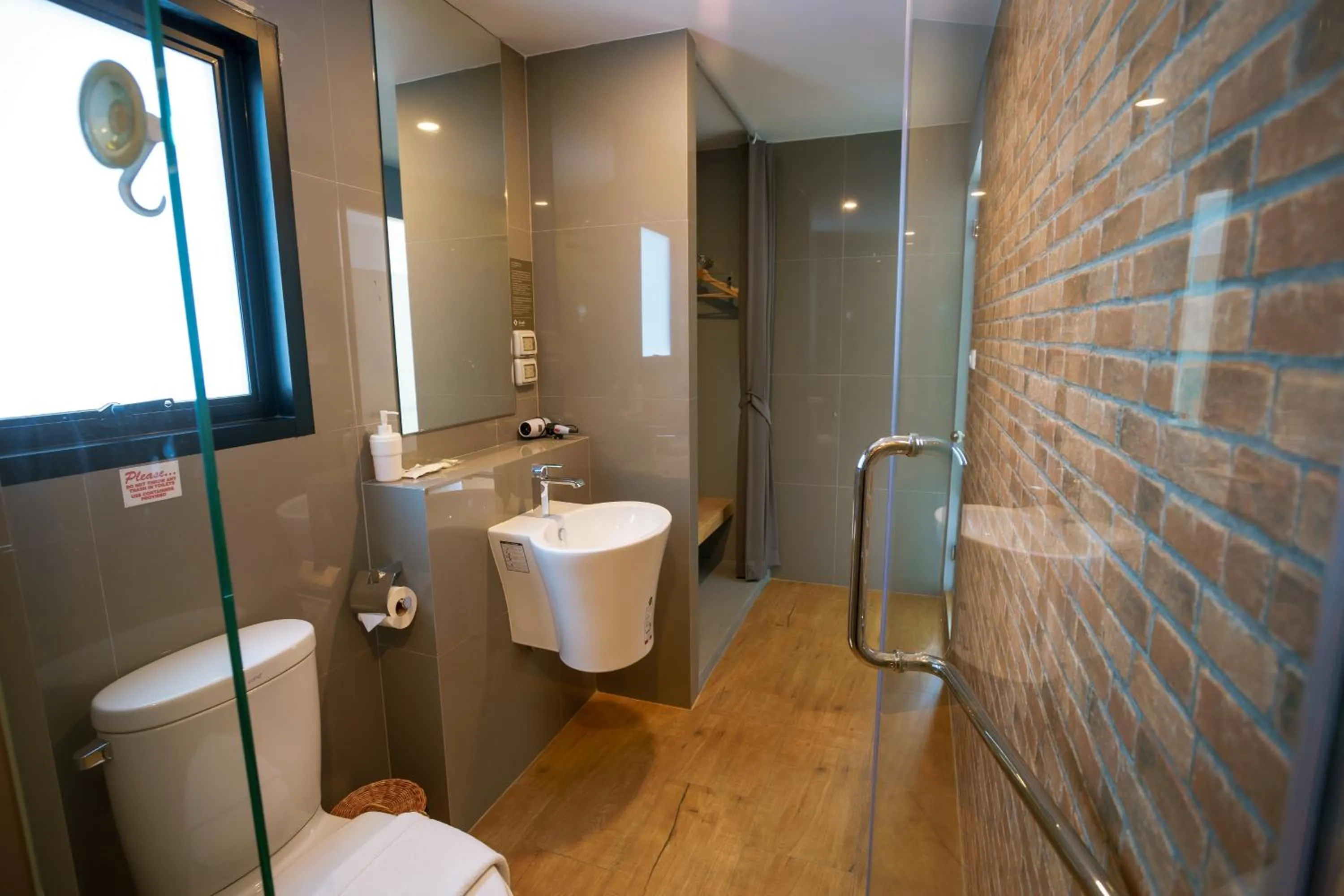 Bathroom in Nest by Sangob