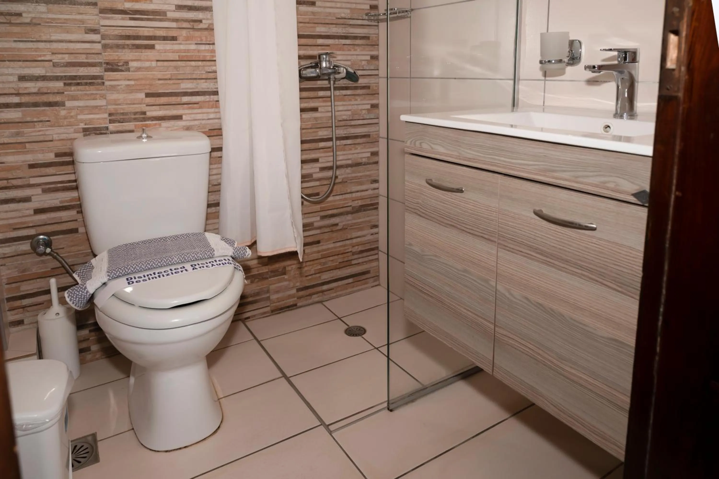 Shower in Argo Rooms-Papadakis