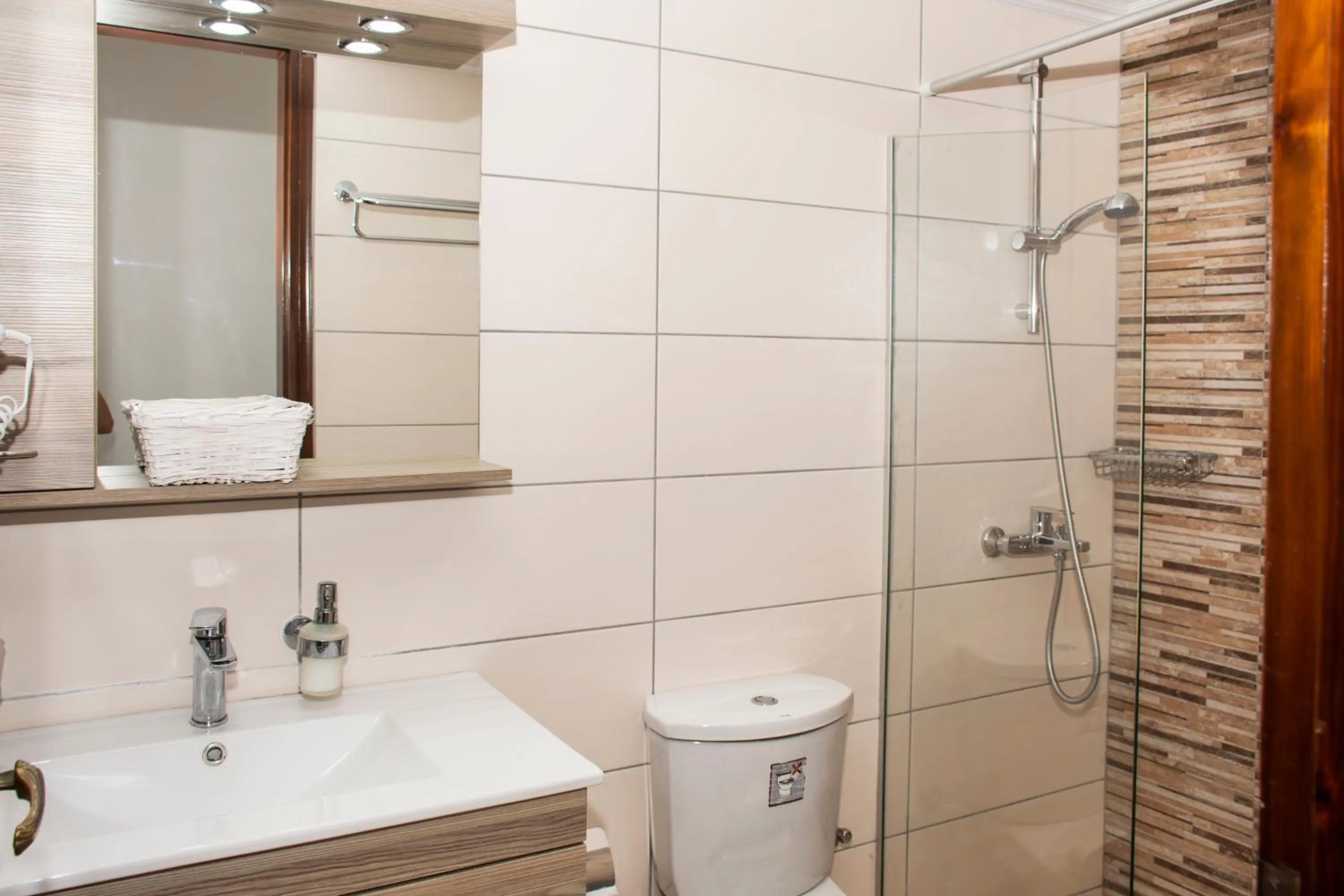 Bathroom in Argo Rooms-Papadakis