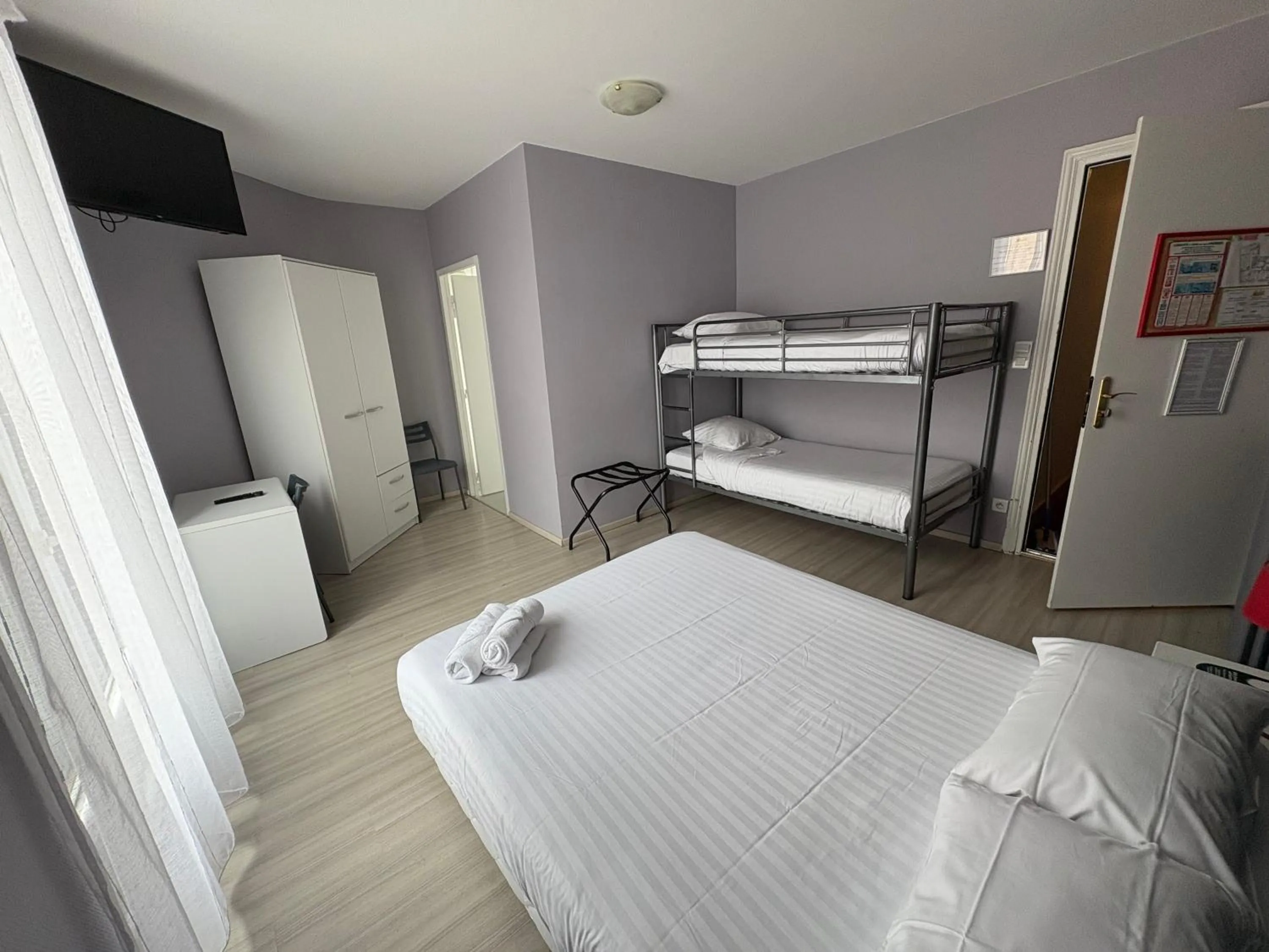 Bed in Hôtel Le Bellevue