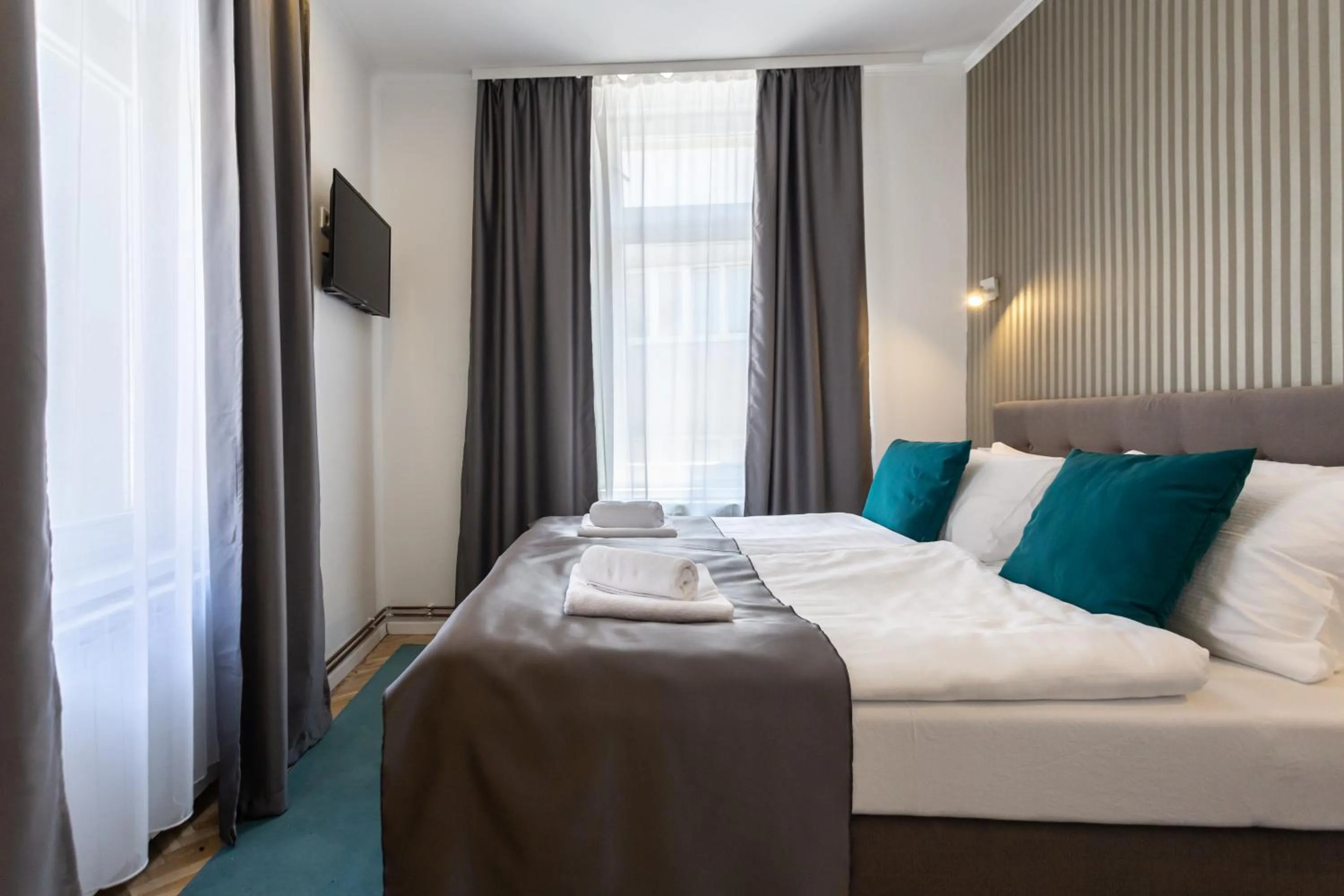 TV and multimedia, Bed in Heritage Hotel Petrakija