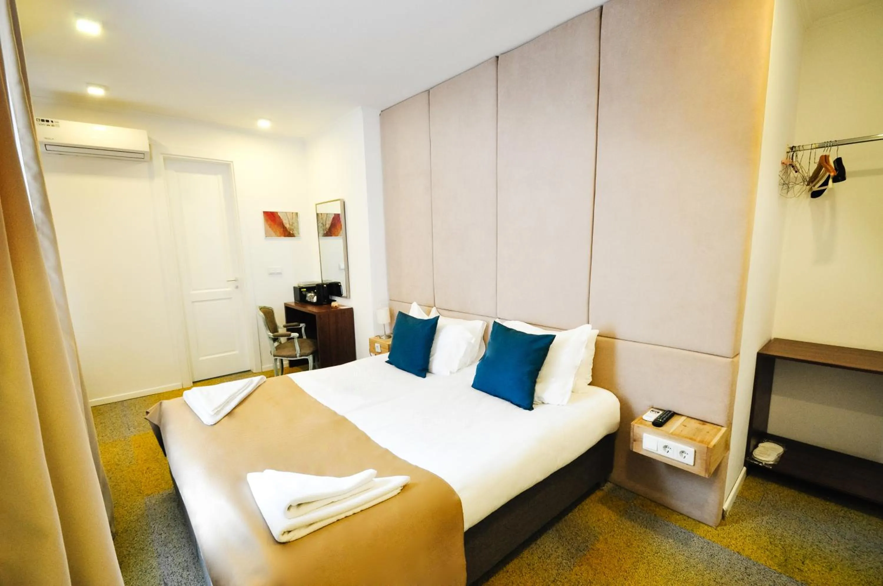 Bed in Heritage Hotel Petrakija