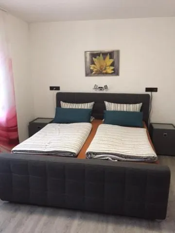 Bedroom, Bed in Hotel M&S garni