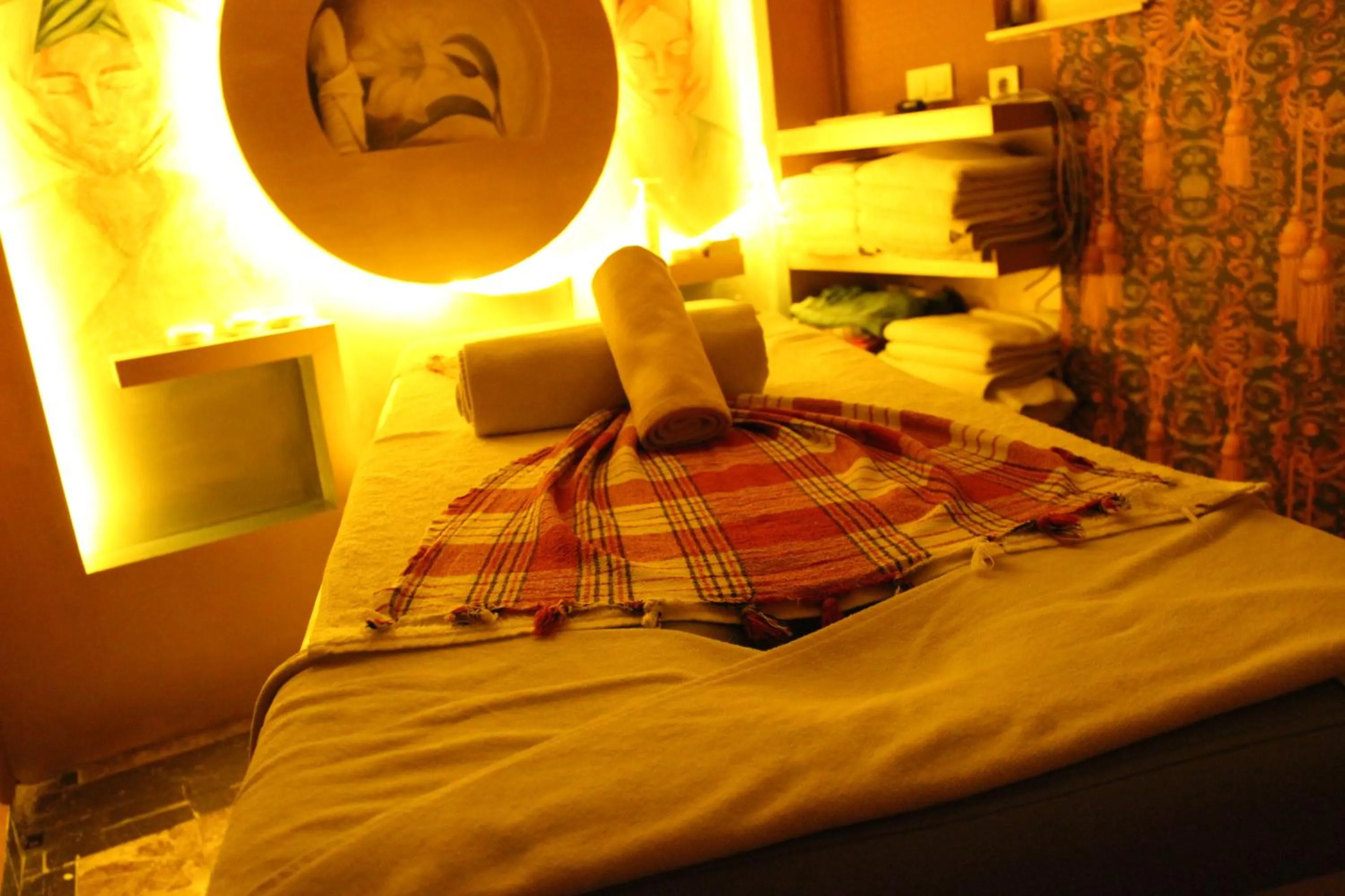 Spa and wellness centre/facilities, Bed in AMARA OLD CITY HOTEL & Spa