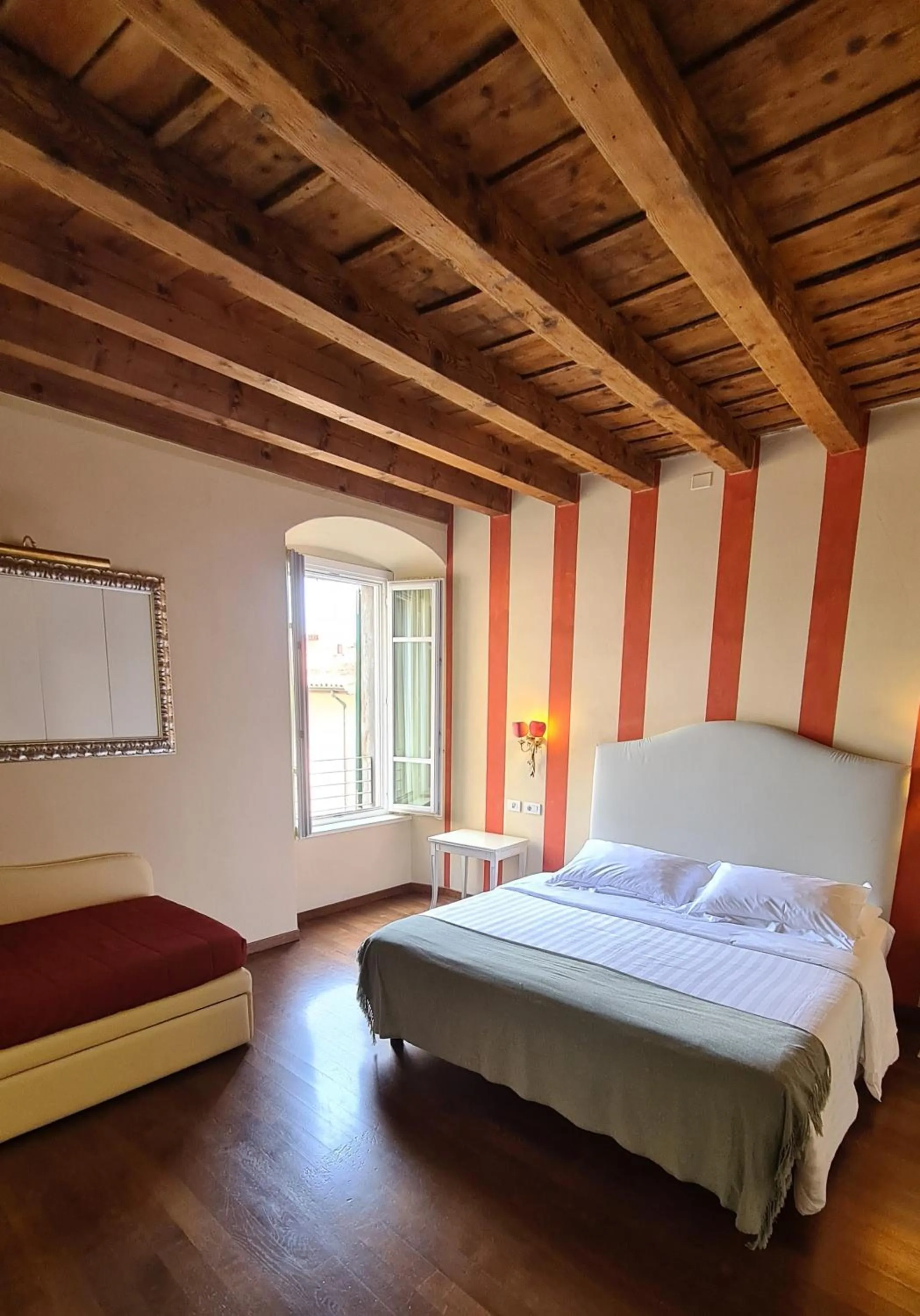 Bedroom, Bed in Hotel Piazza Vecchia