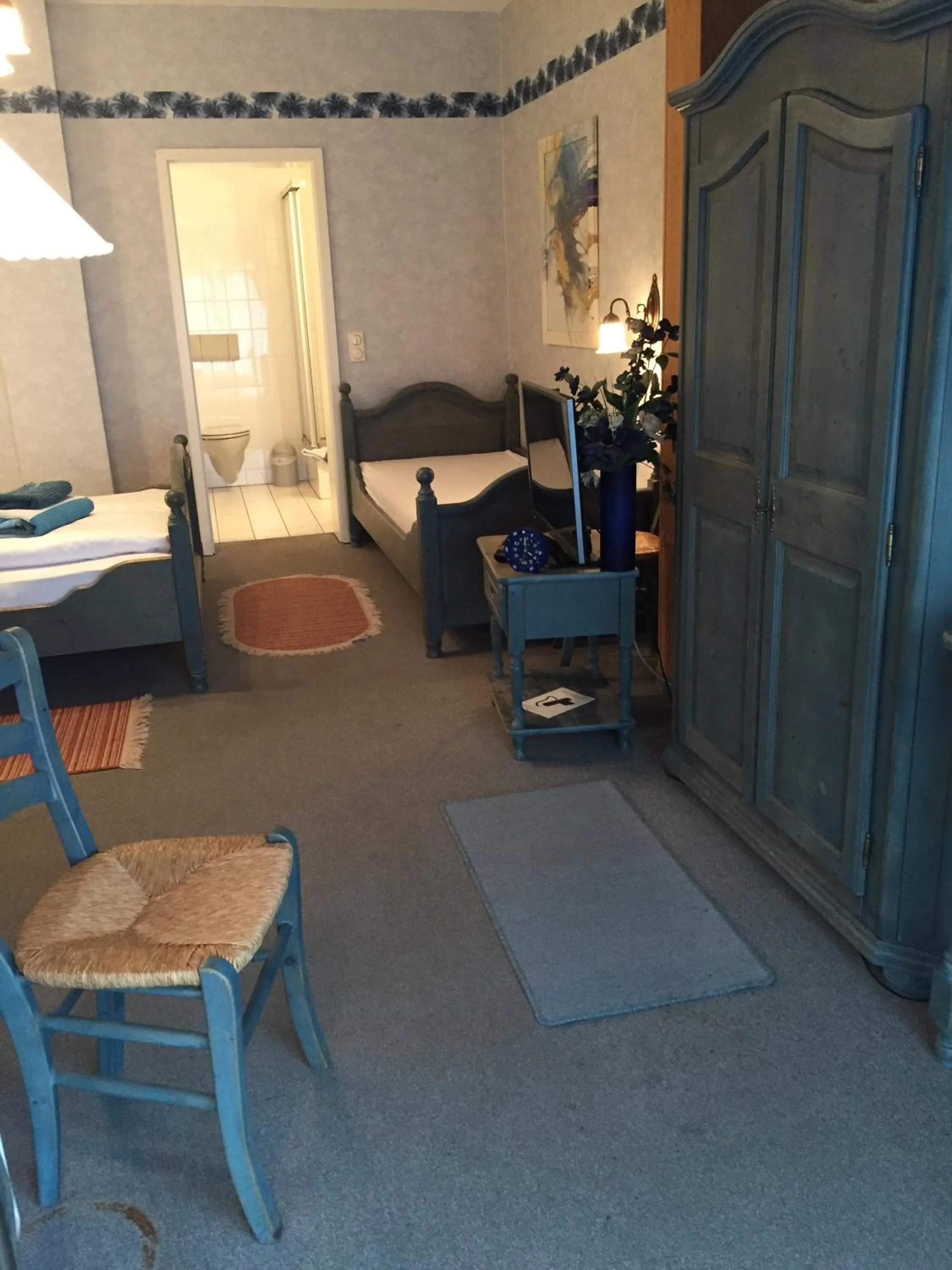 Family, Bed in Bergschlößchen