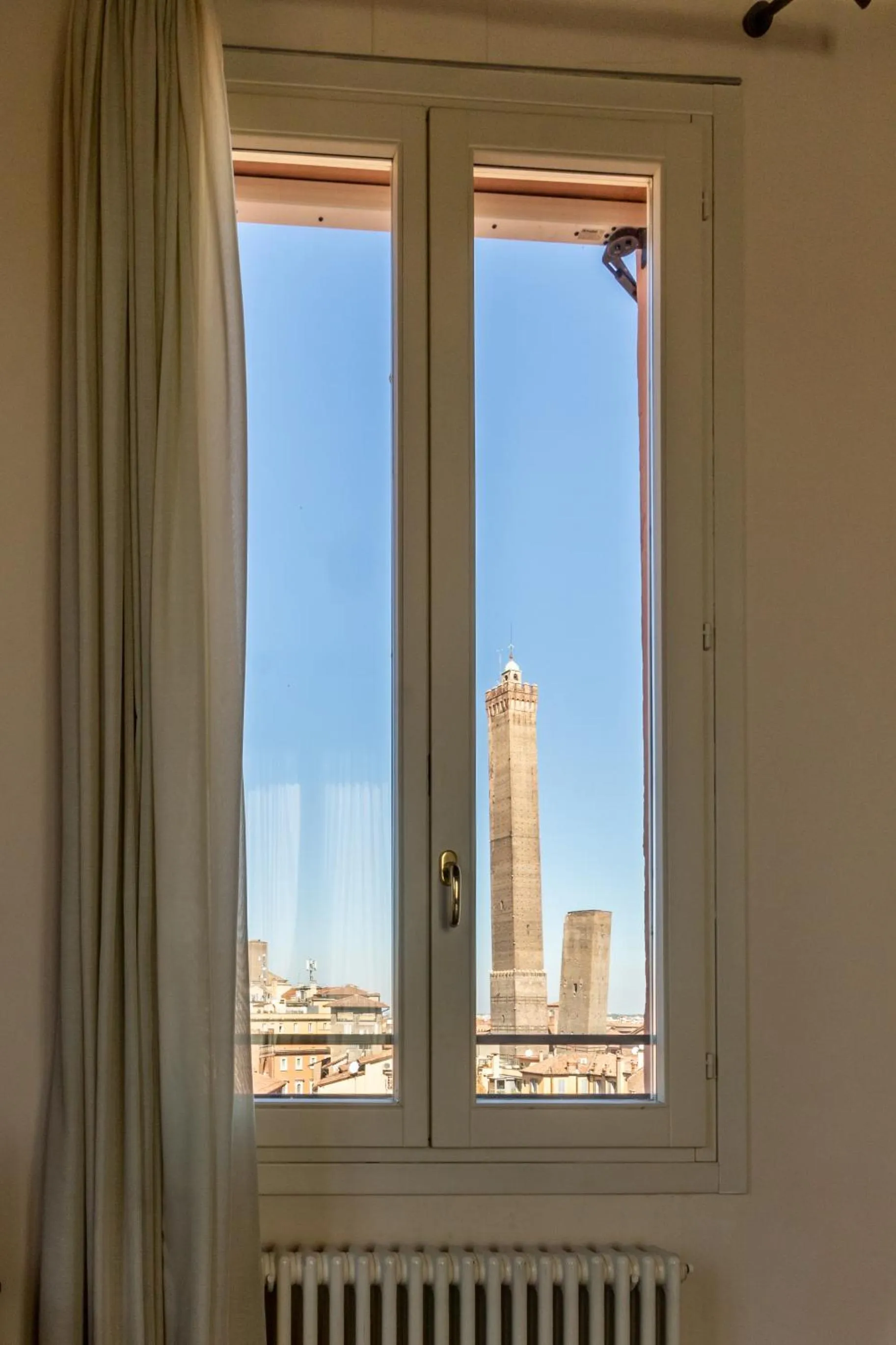 City view in Casa Isolani Charms Rooms Santo Stefano
