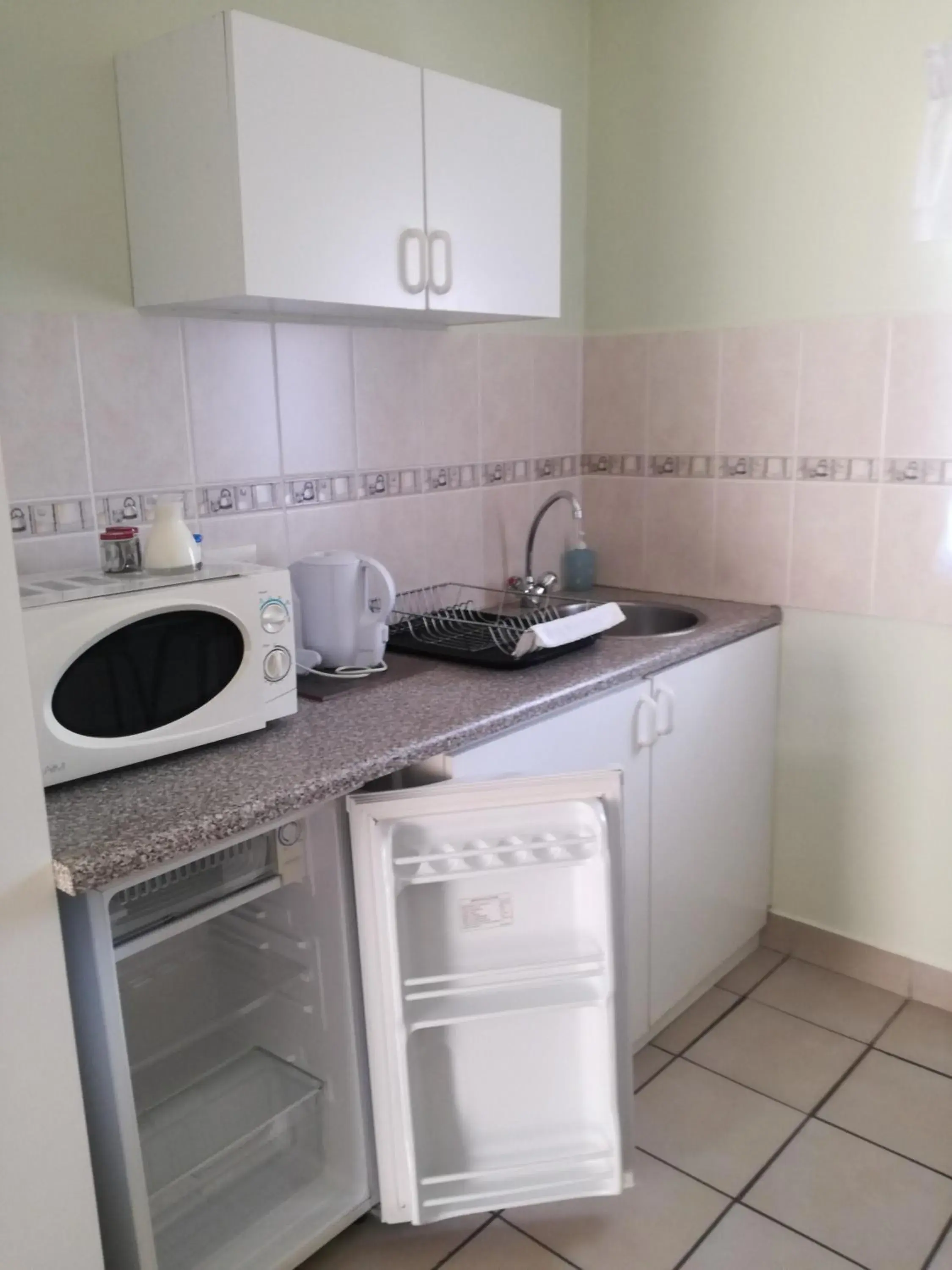 Budget Twin Room - single occupancy in At Home BB Budget Twin Room - single occupancy in At Home BB