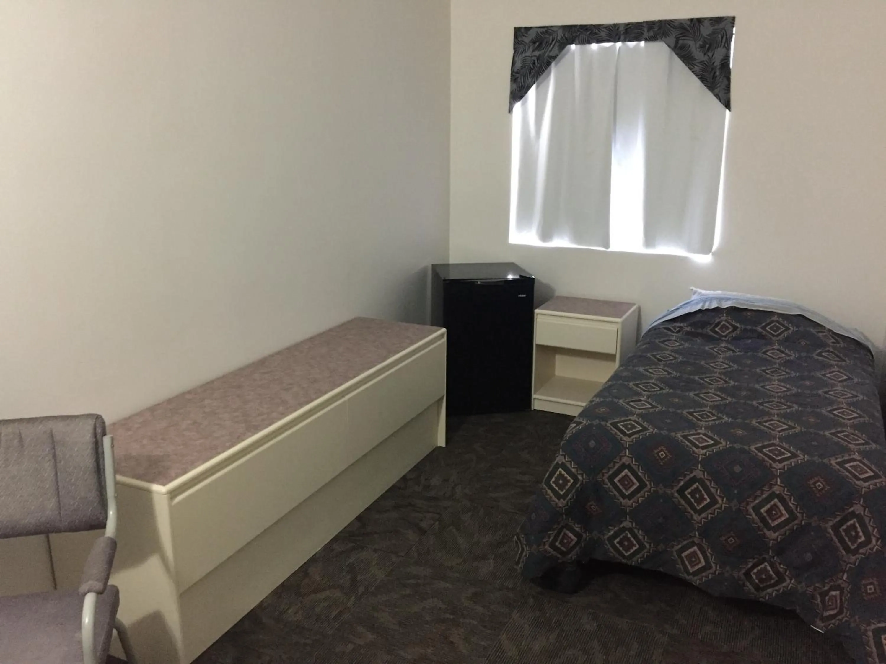 Photo of the whole room in Invermere Hostel