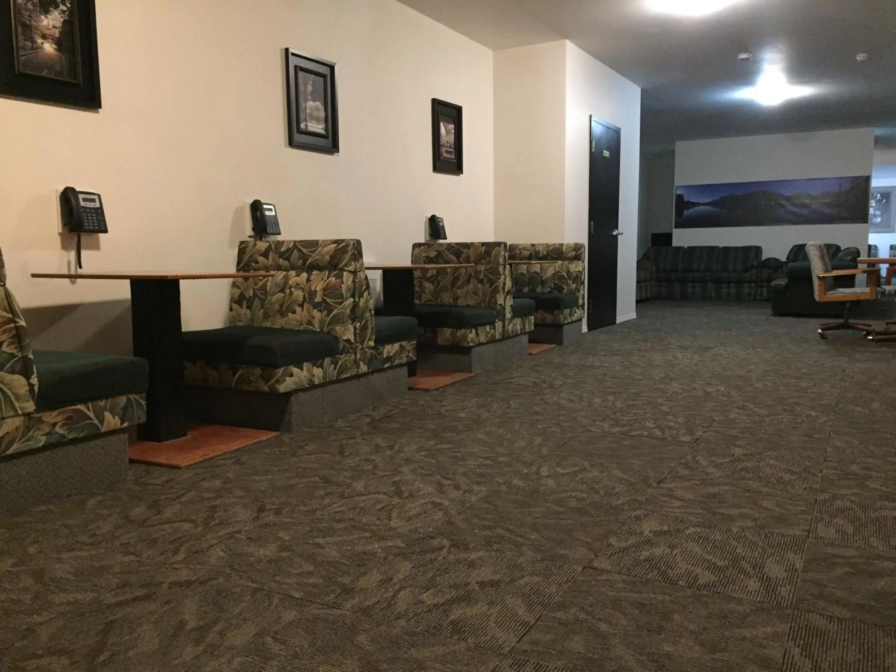 Seating area in Invermere Hostel