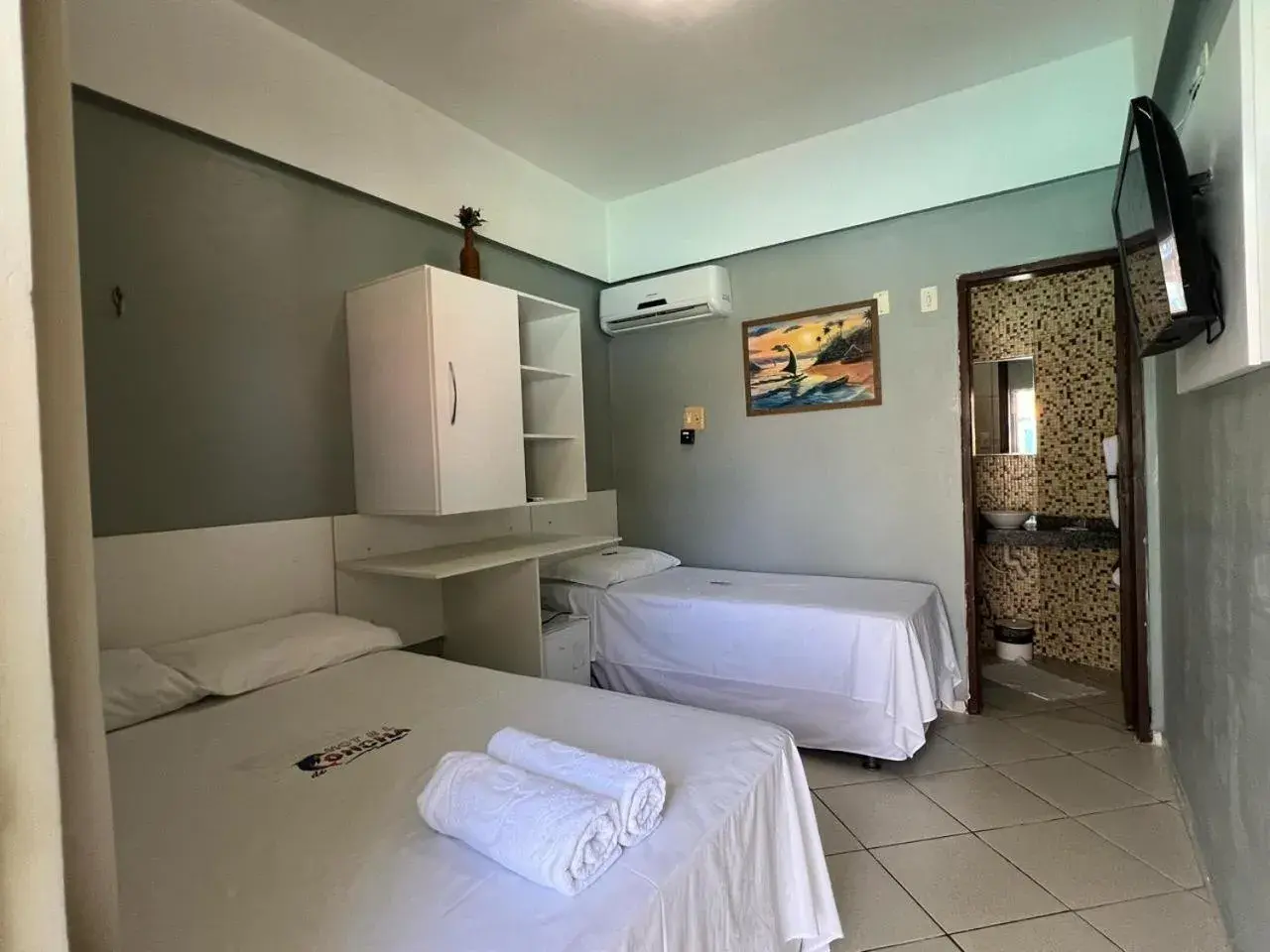 Basic Triple Room in Hotel Concha do Mar Basic Triple Room in Hotel Concha do Mar