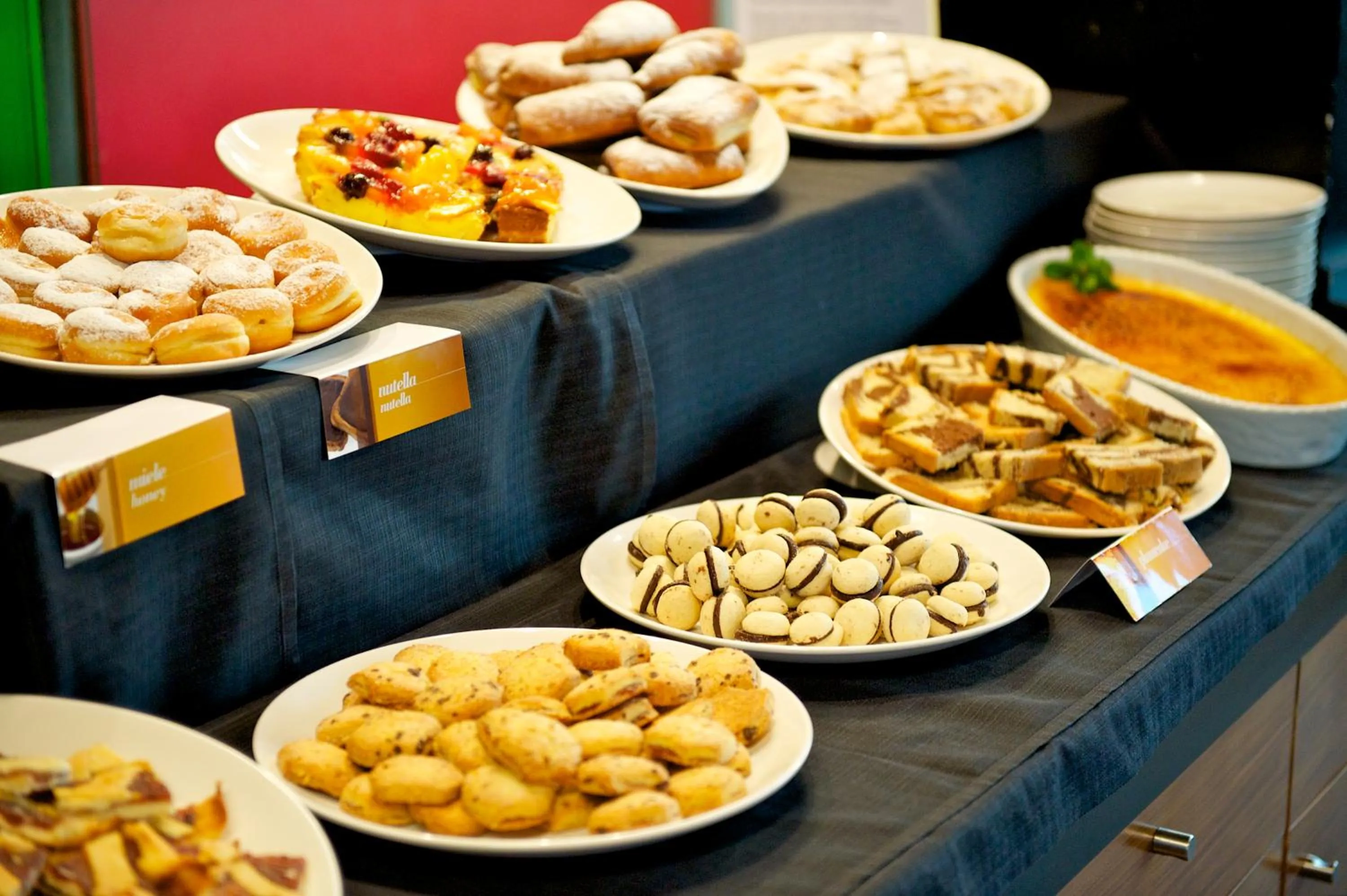 Food and drinks in Mercure Nerocubo Rovereto