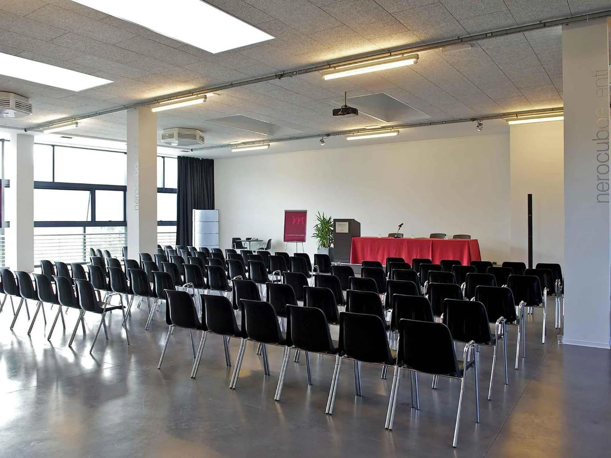 Meeting/conference room in Mercure Nerocubo Rovereto