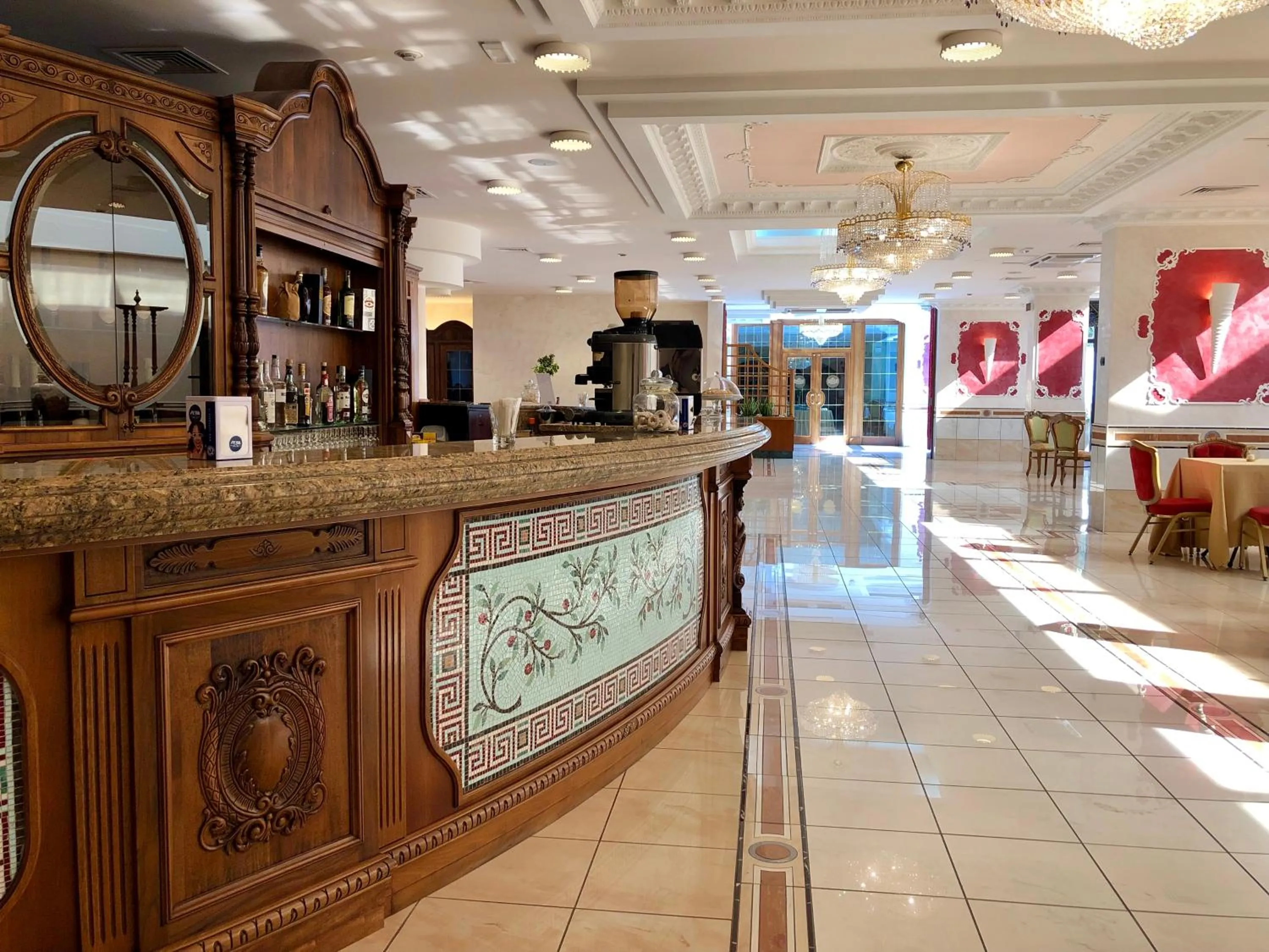 Lobby or reception in San Giovanni Rotondo Palace - Alihotels