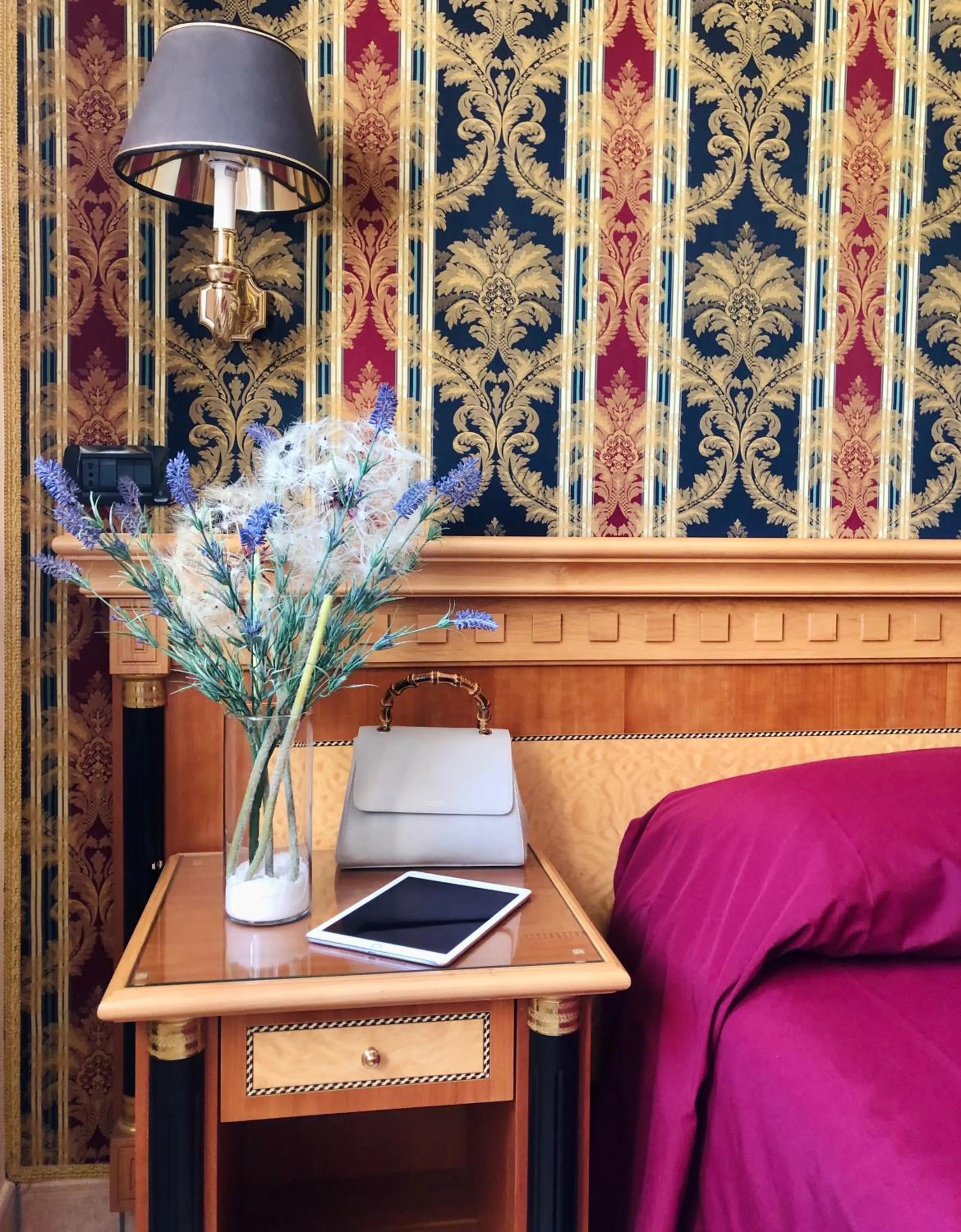 Bedroom, Bed in San Giovanni Rotondo Palace - Alihotels