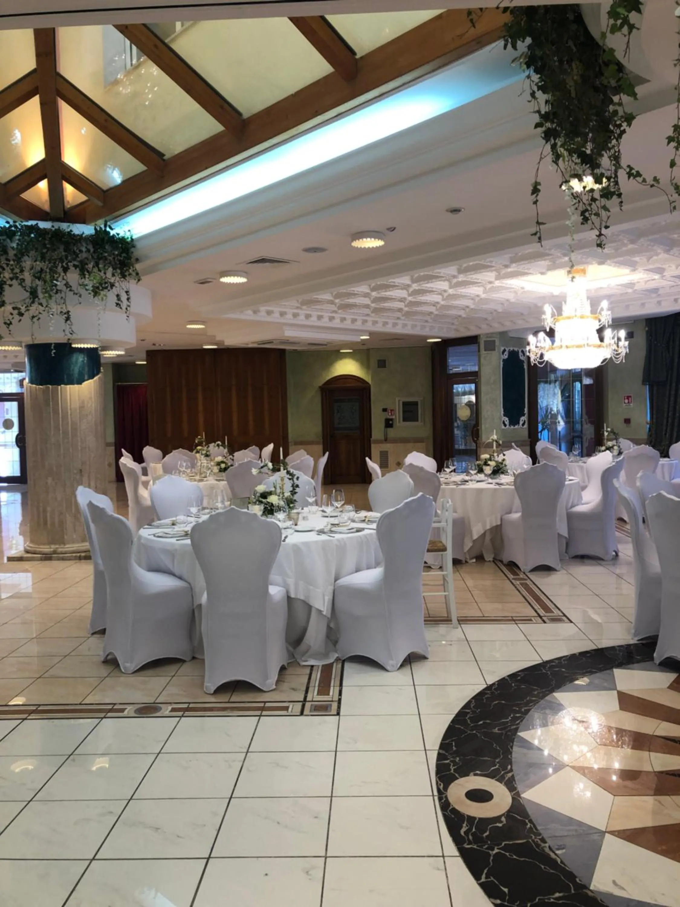 Restaurant/places to eat in San Giovanni Rotondo Palace - Alihotels