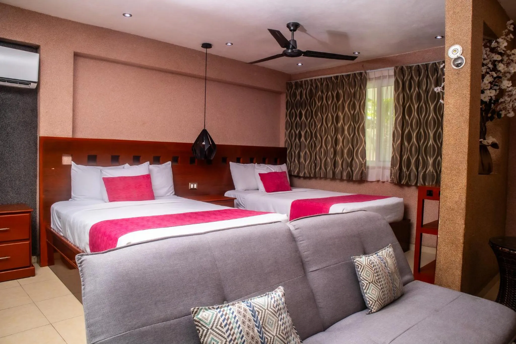 Bed in Hotel & Suites Country Valladolid