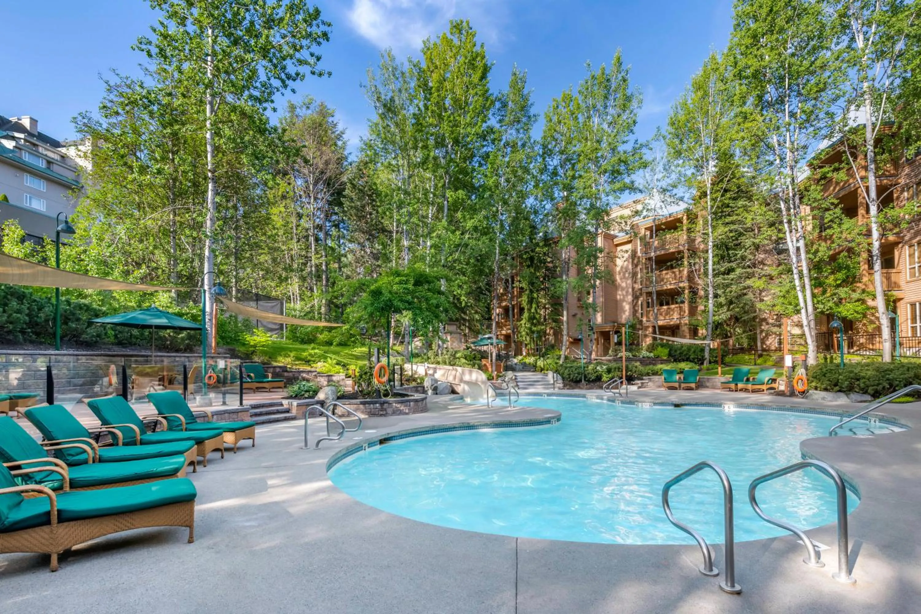 Swimming pool in Hilton Grand Vacations Club Whistler