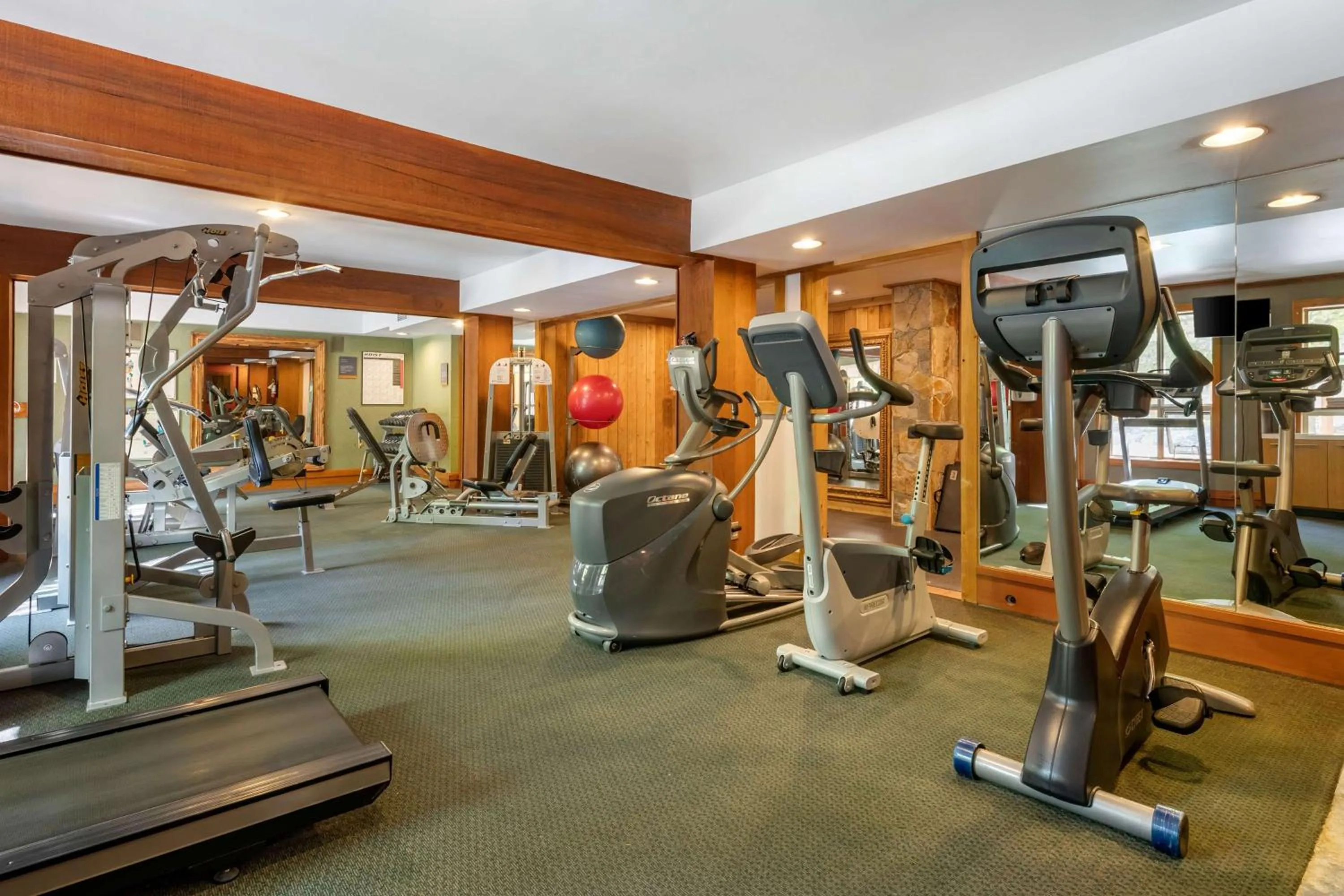 Fitness centre/facilities in Hilton Grand Vacations Club Whistler