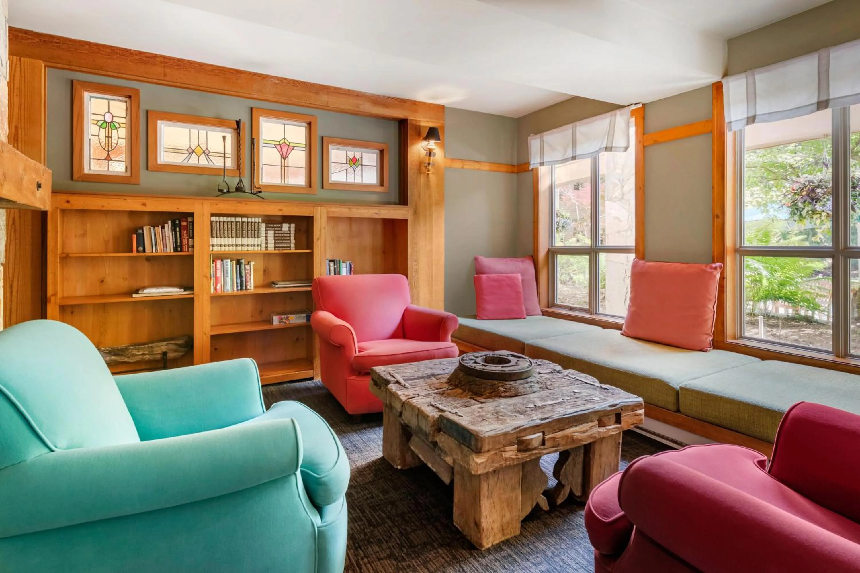 Library in Hilton Grand Vacations Club Whistler