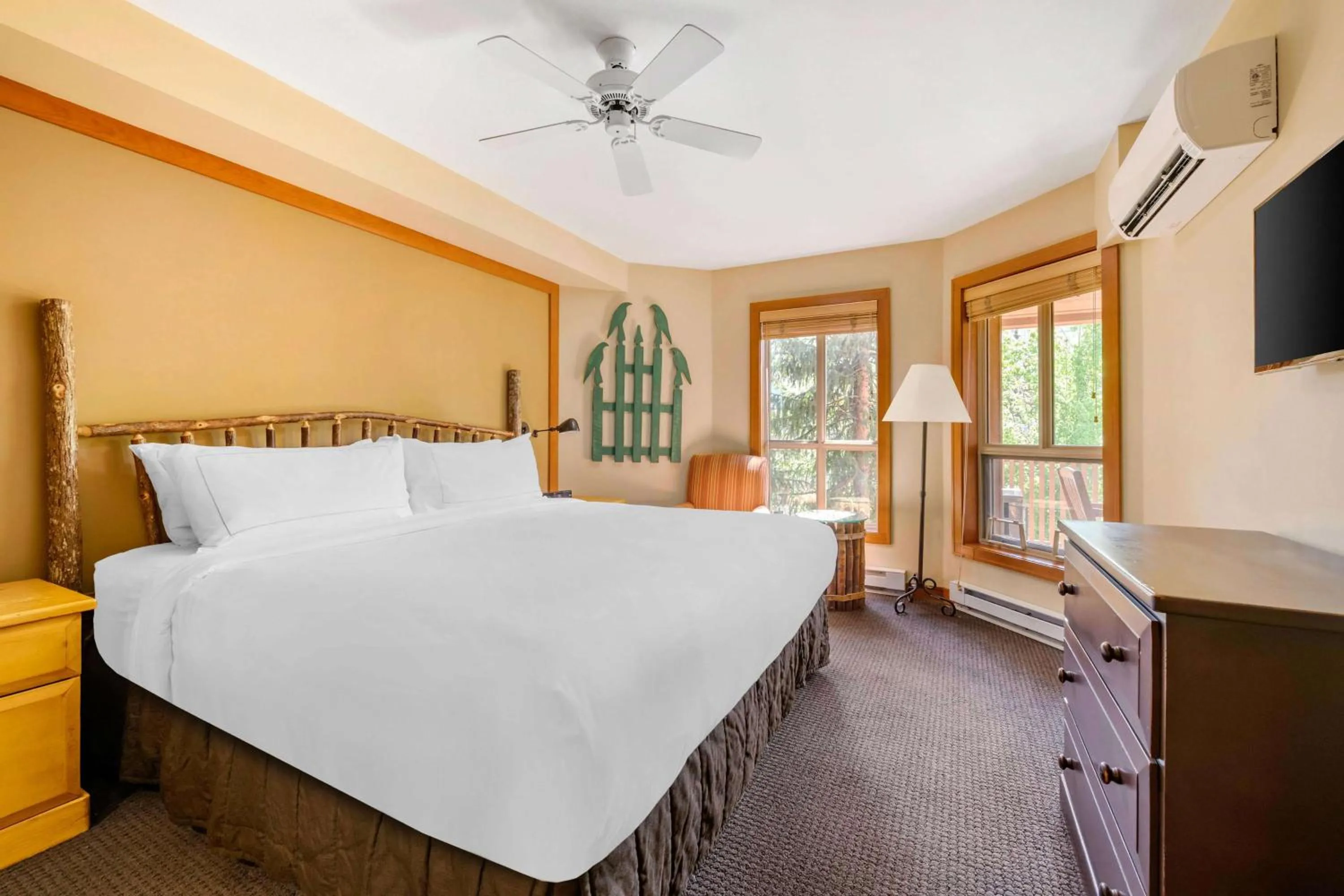 Bed in Hilton Grand Vacations Club Whistler