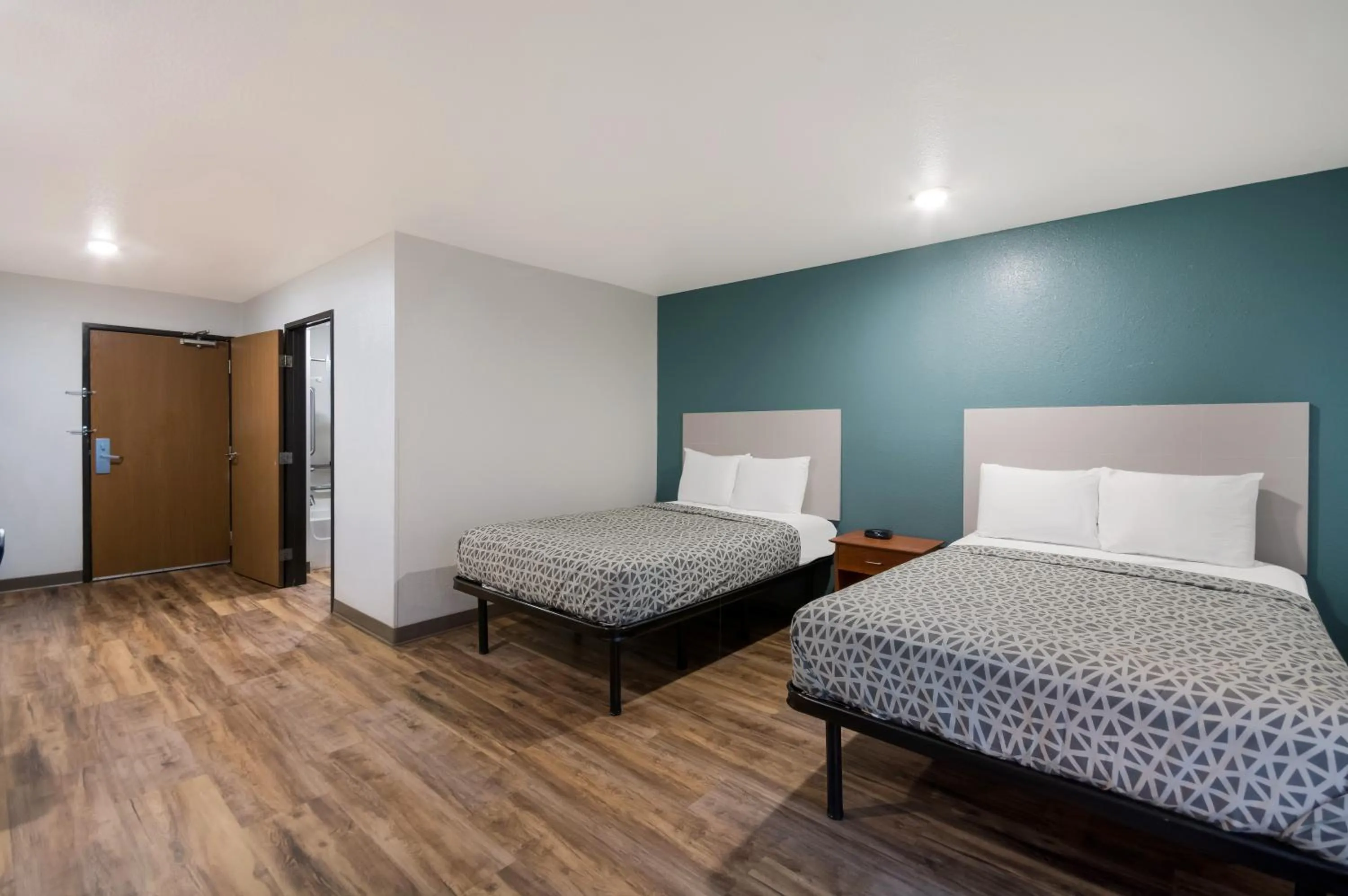 Bedroom, Bed in WoodSpring Suites Lexington Southeast