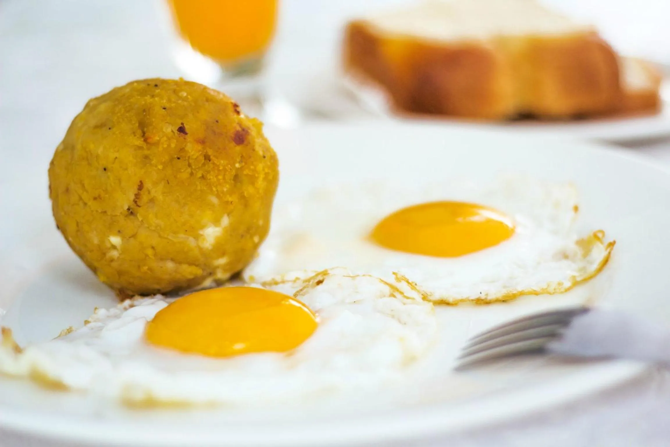 Continental breakfast in Oceanic Lodge