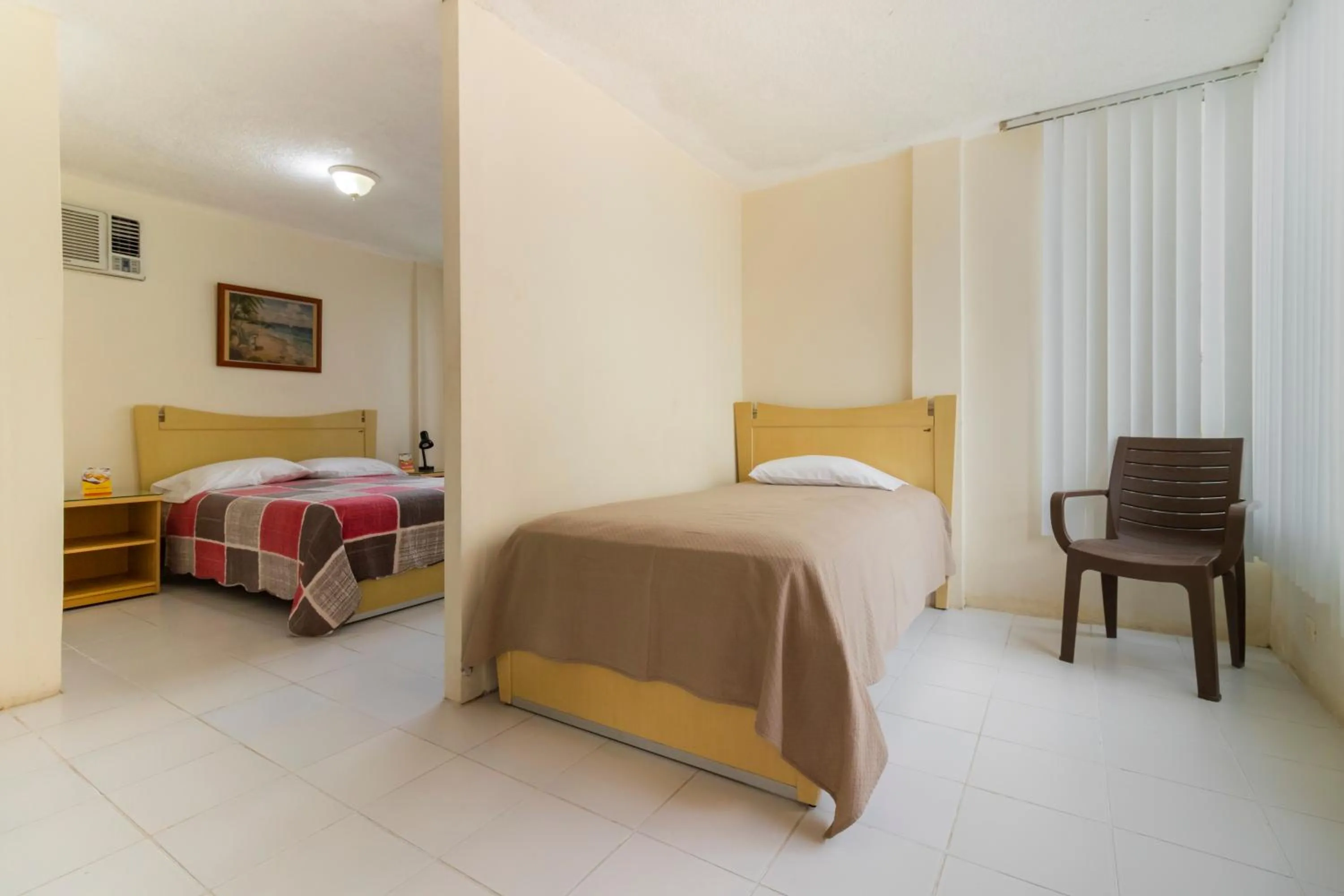 Bedroom, Bed in Oceanic Lodge