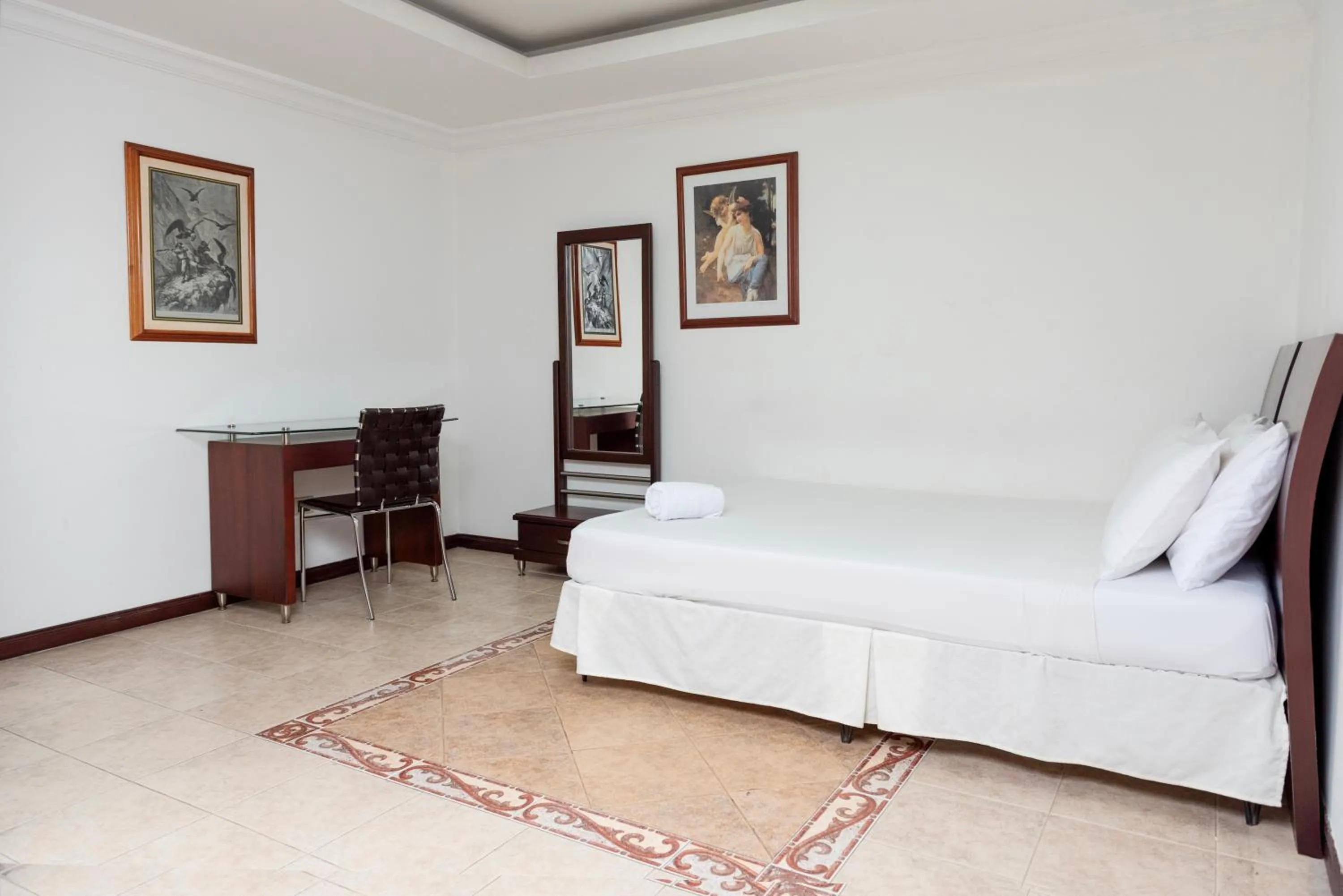 Bed in Hotel Plaza Las Américas Cali