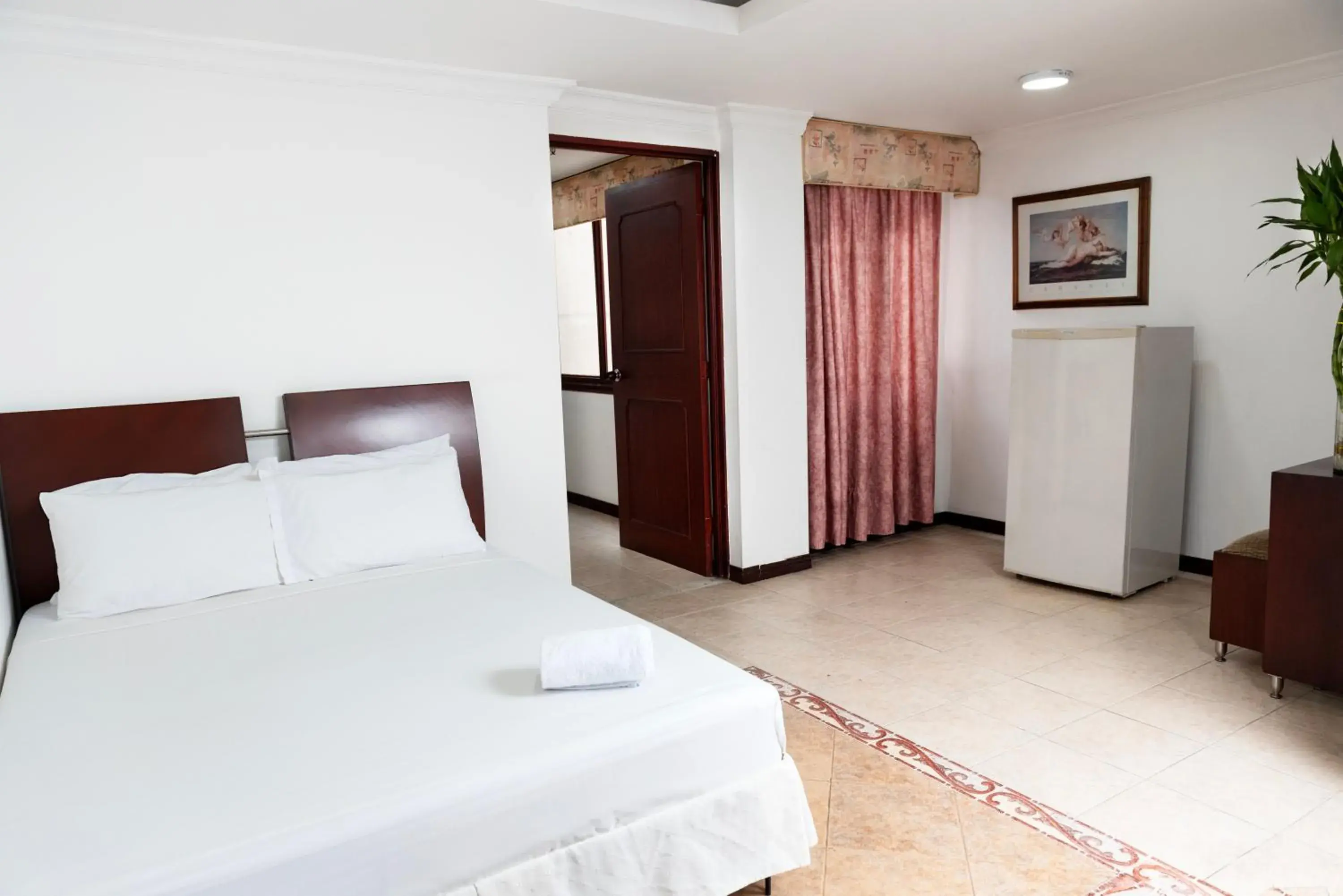 Single Room in Hotel Plaza Las Américas Cali Single Room in Hotel Plaza Las Américas Cali