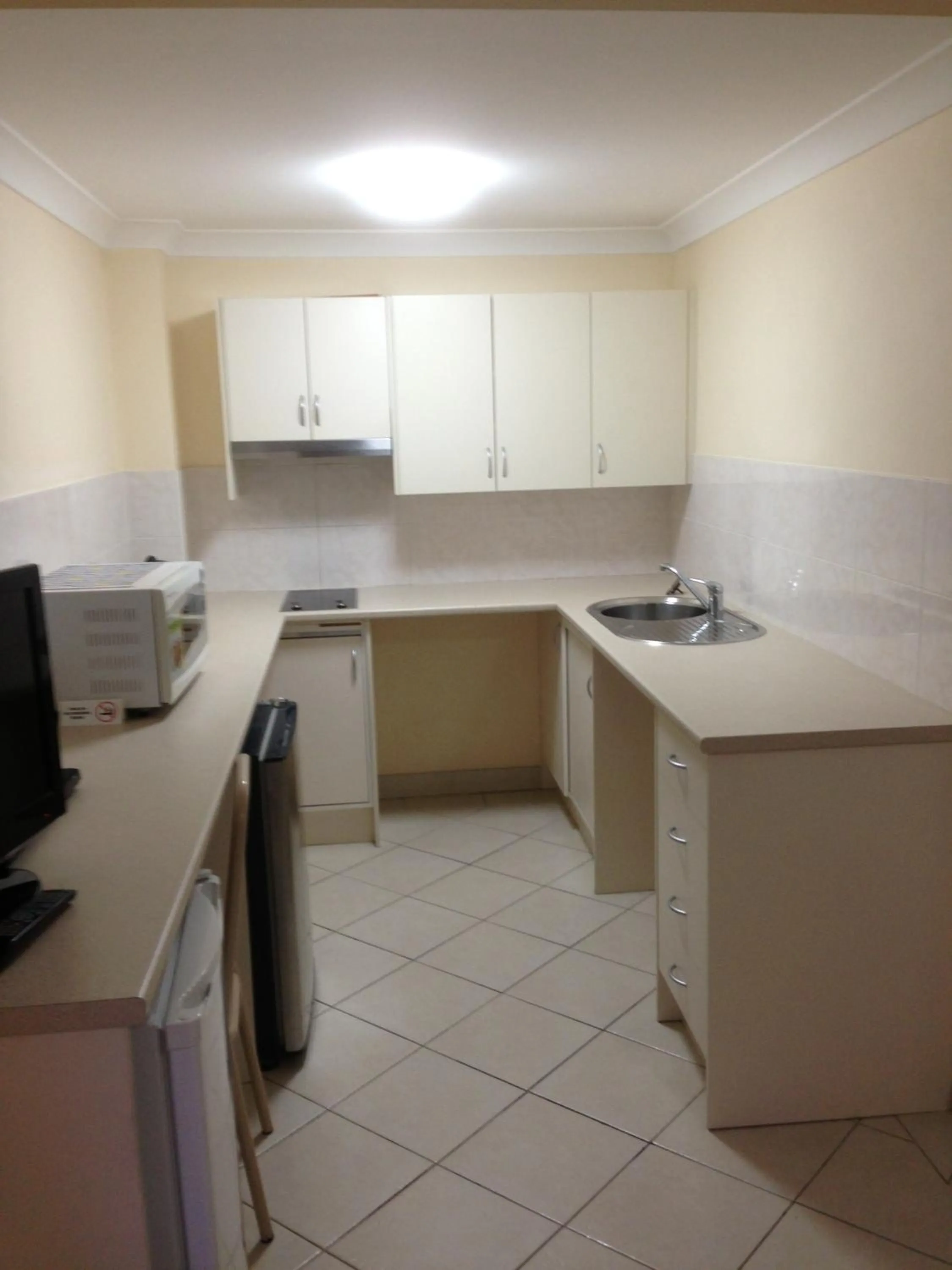 Kitchen or kitchenette in Bel Mondo Apartments