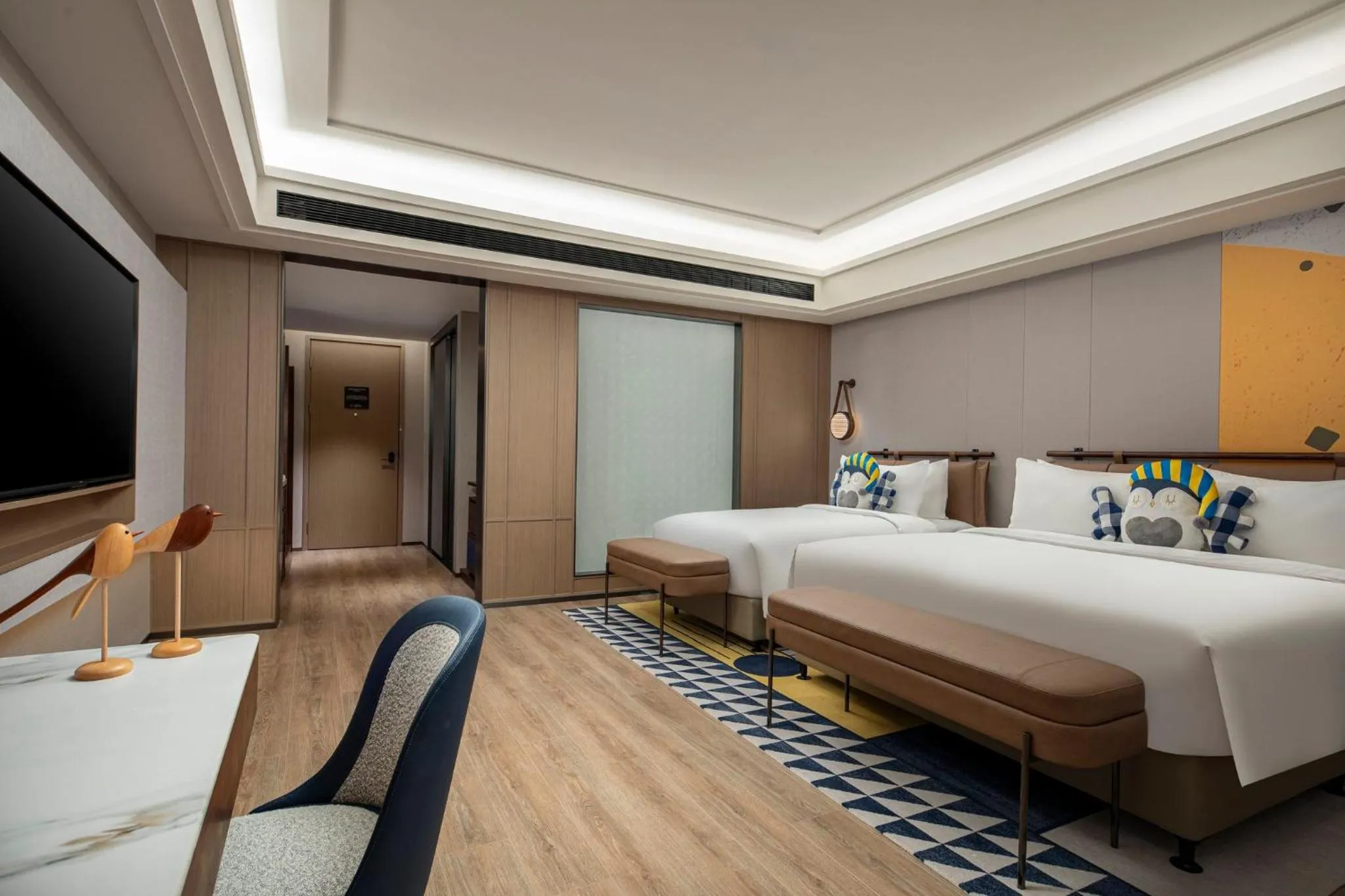 Photo of the whole room, Bed in voco Shanghai Zhangjiang by IHG