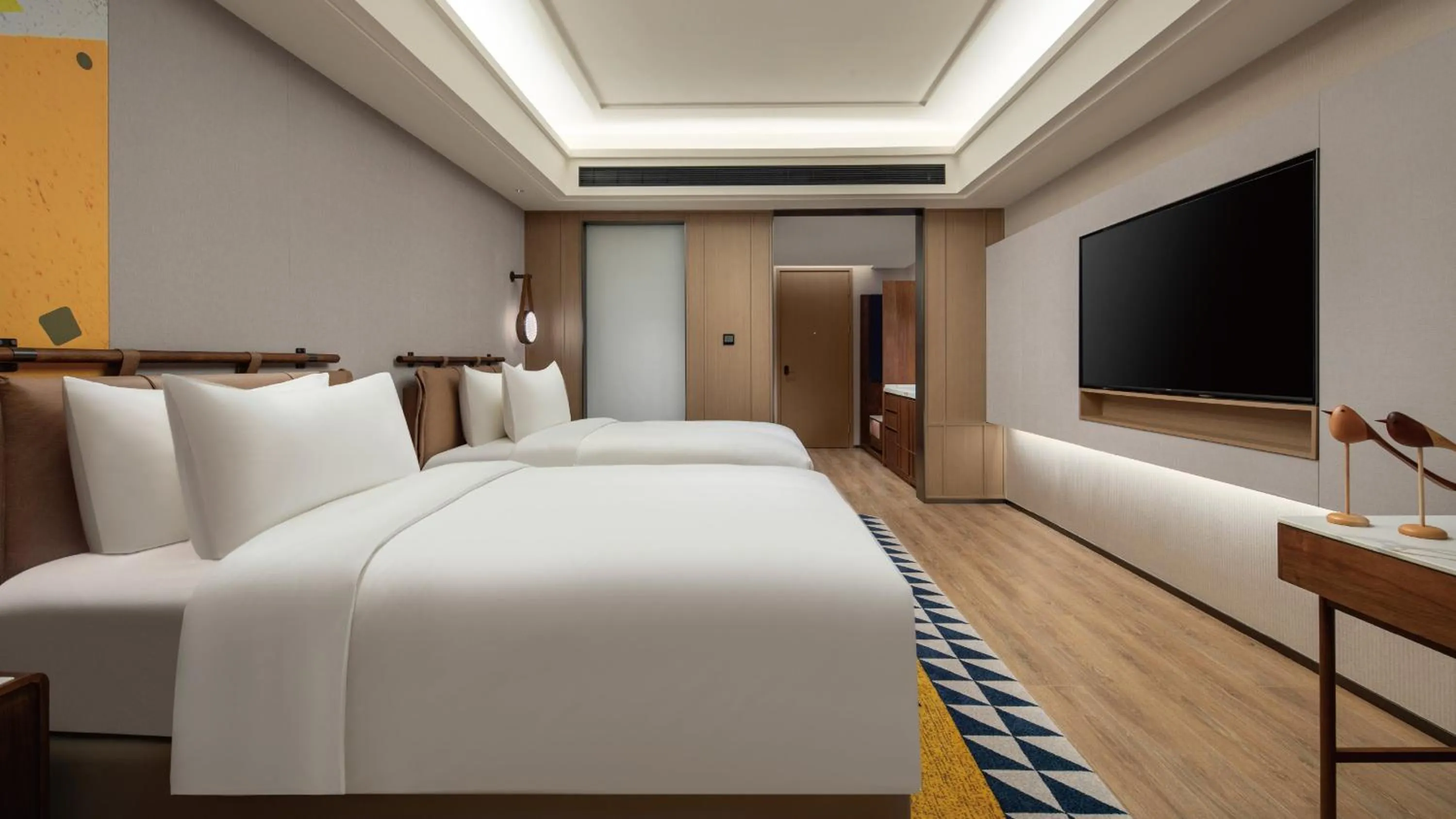 Photo of the whole room, Bed in voco Shanghai Zhangjiang by IHG