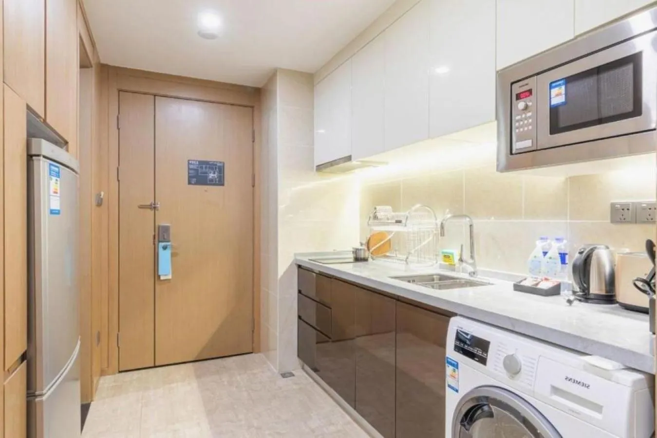 Kitchen or kitchenette in Somerset Yangtze River Chongqing