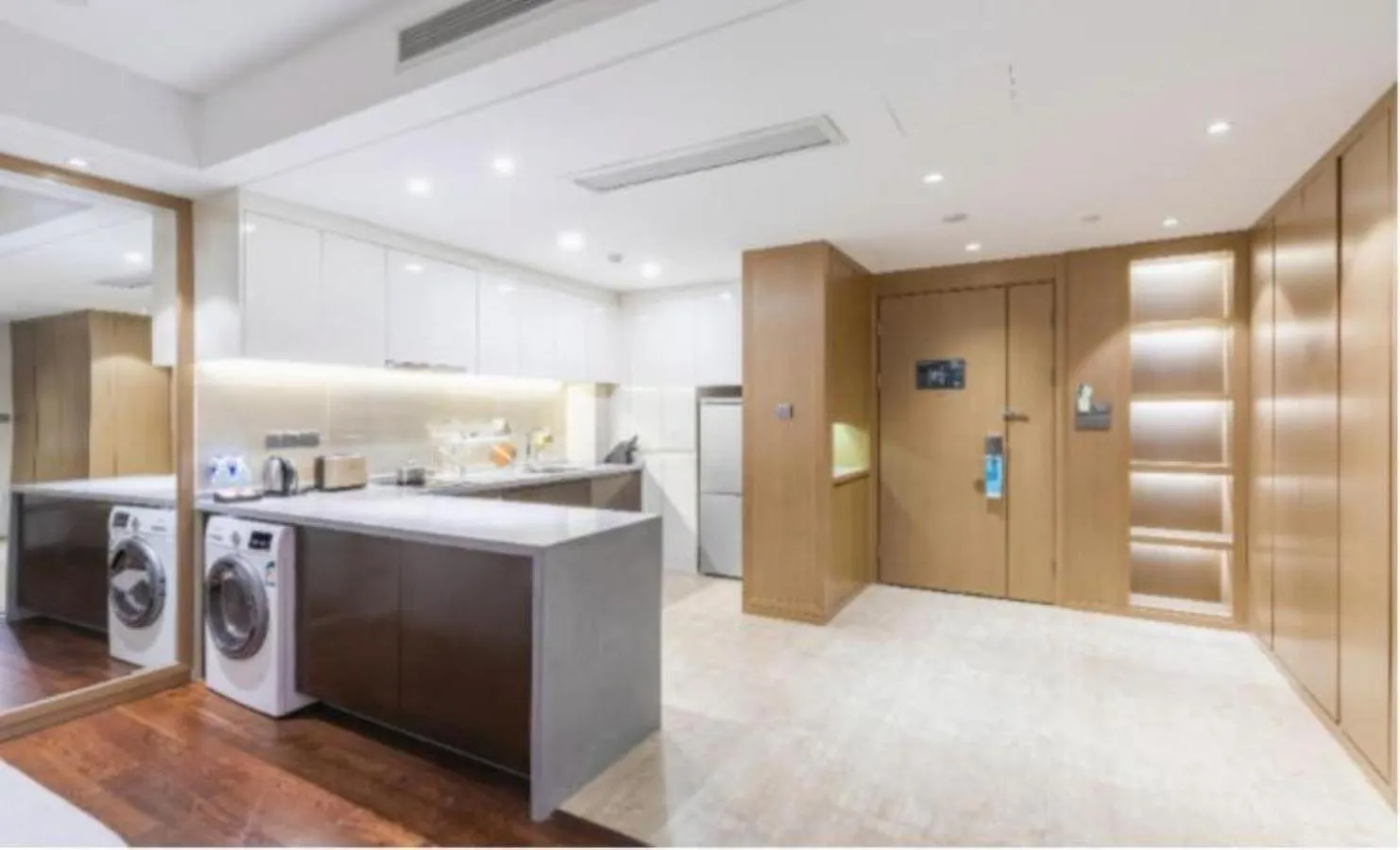 Kitchen or kitchenette in Somerset Yangtze River Chongqing